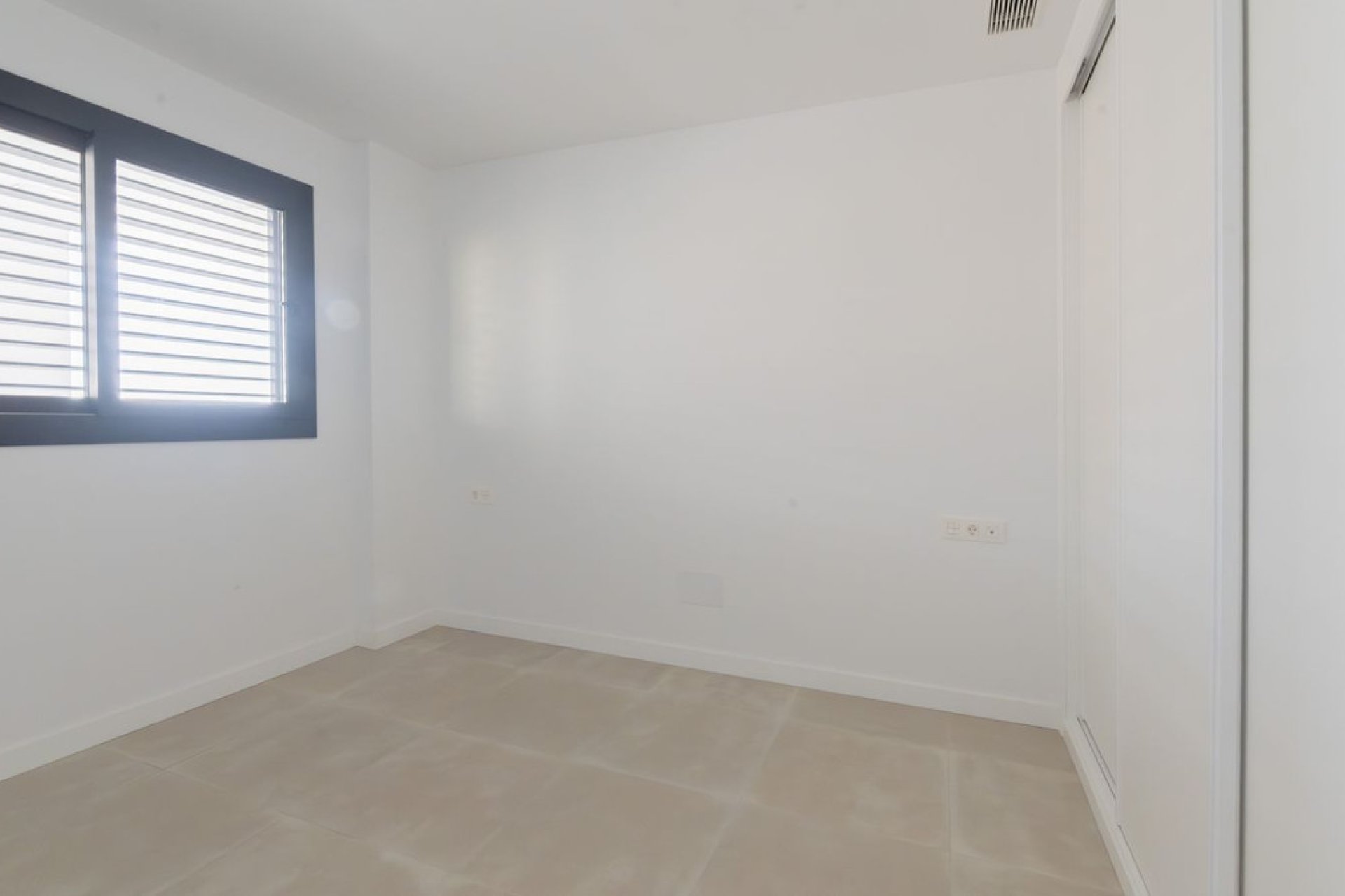 Resale - Apartment - Middle Floor Apartment - Fuengirola - Fuengirola Centro