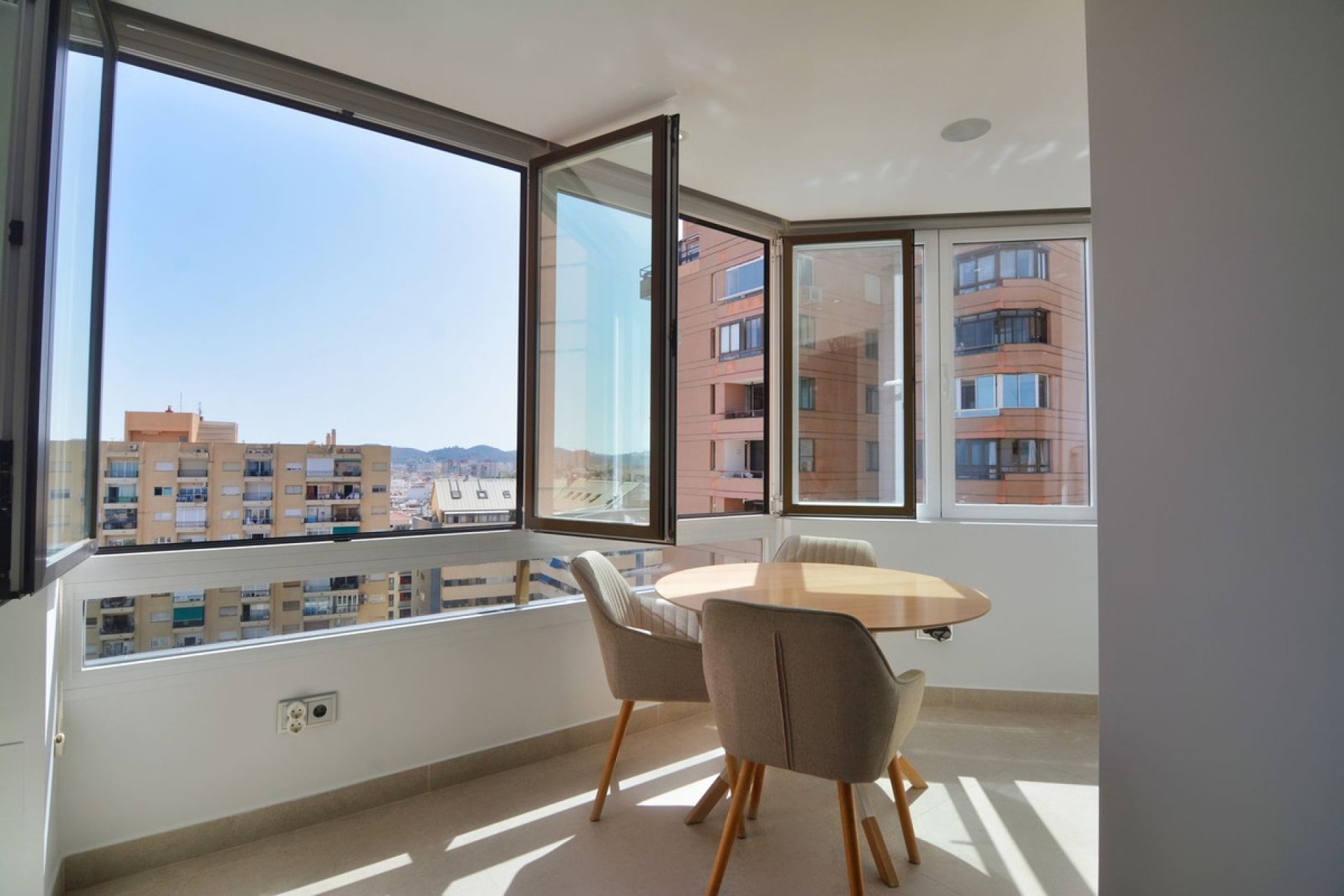 Resale - Apartment - Middle Floor Apartment - Fuengirola - Fuengirola Centro