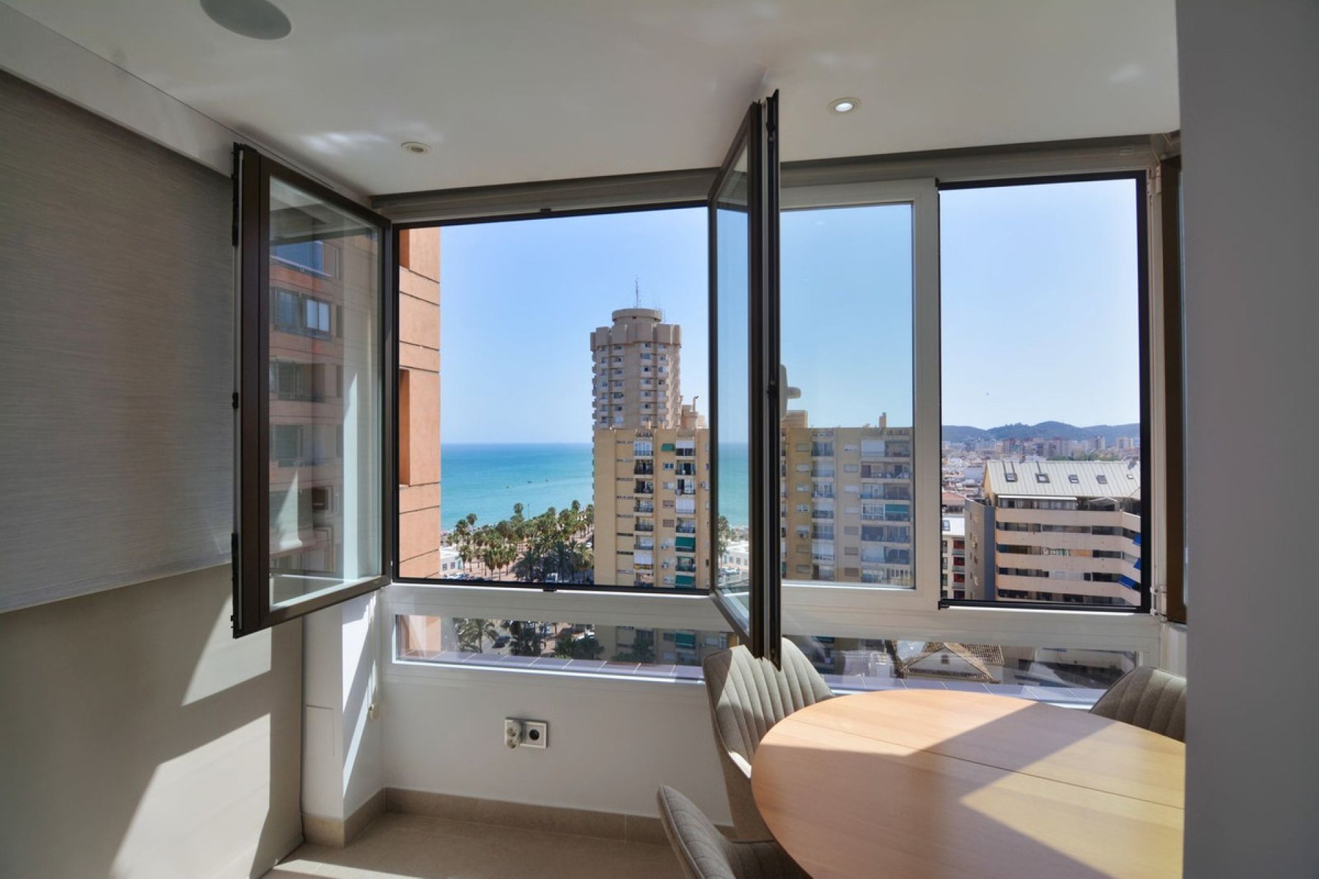 Resale - Apartment - Middle Floor Apartment - Fuengirola - Fuengirola Centro