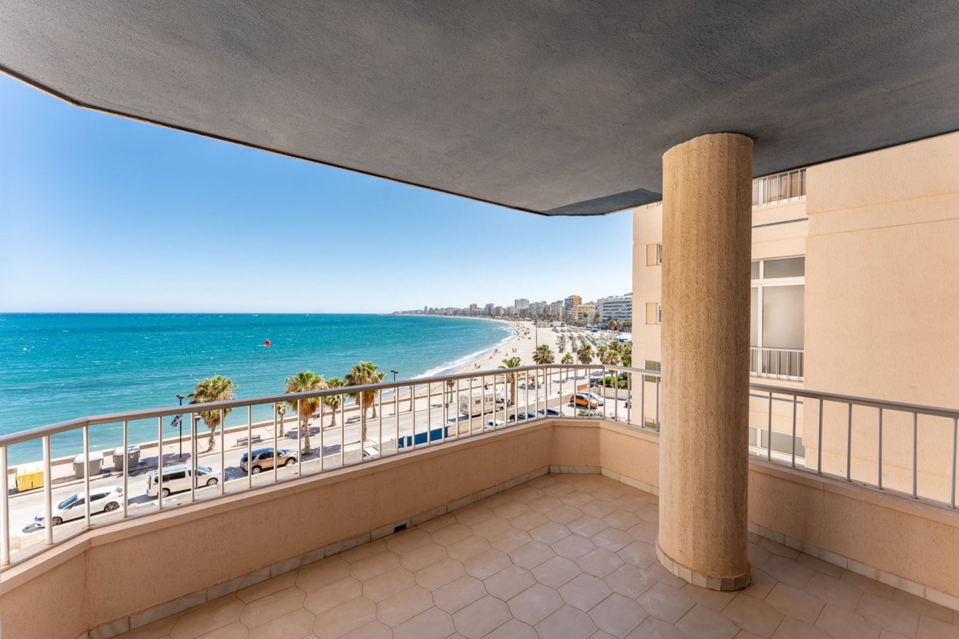 Resale - Apartment - Middle Floor Apartment - Fuengirola - Fuengirola Centro