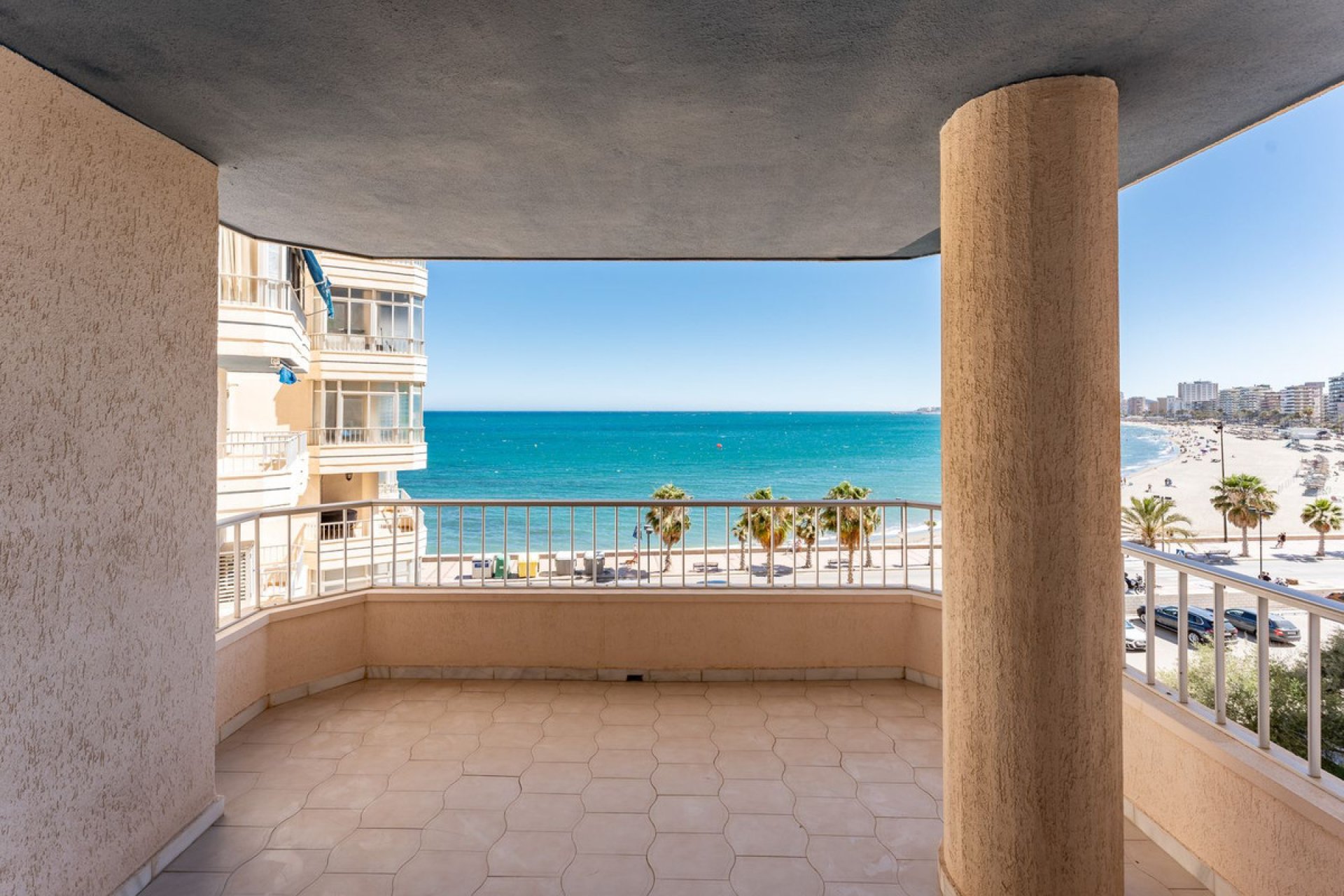 Resale - Apartment - Middle Floor Apartment - Fuengirola - Fuengirola Centro