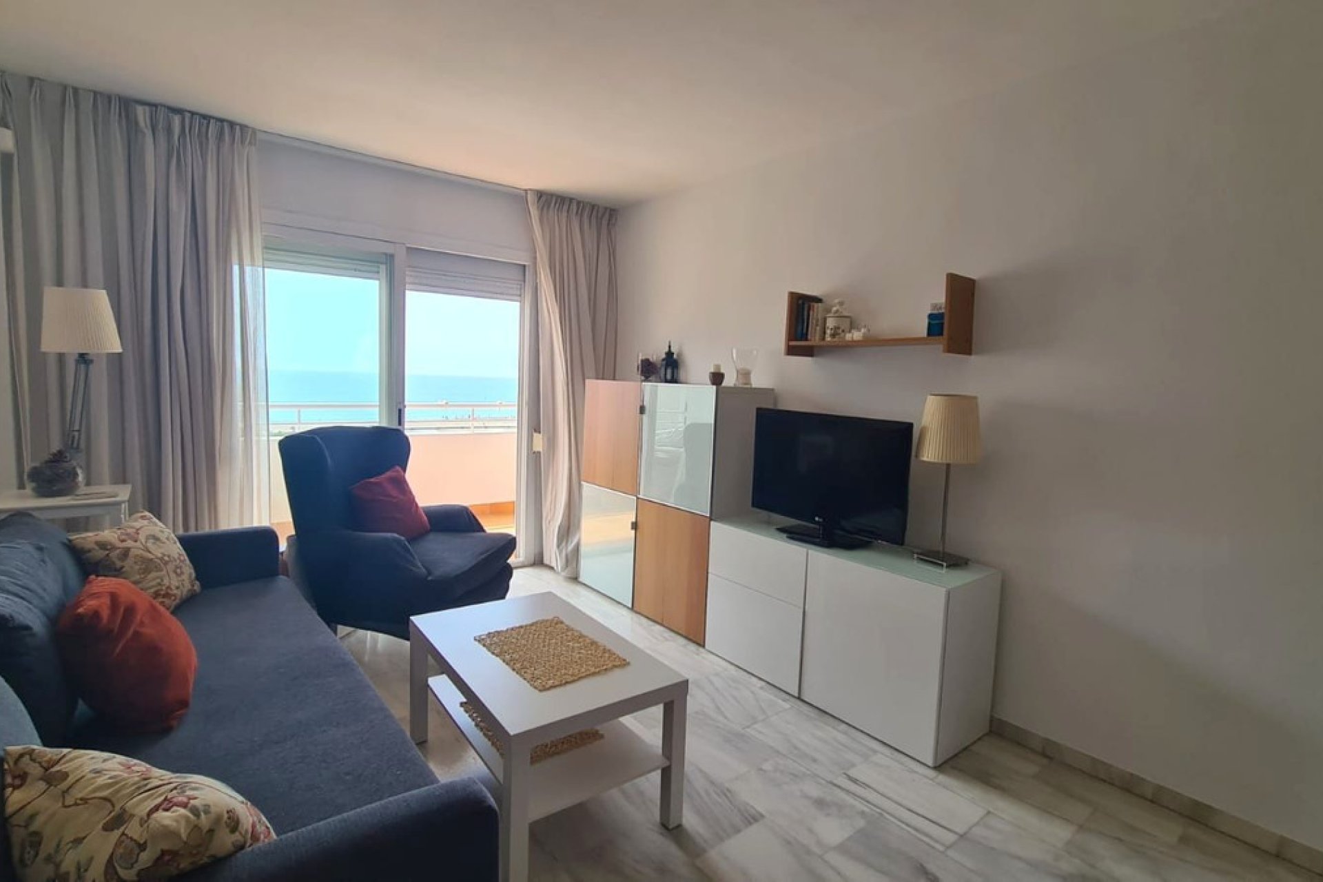 Resale - Apartment - Middle Floor Apartment - Fuengirola - Fuengirola Centro