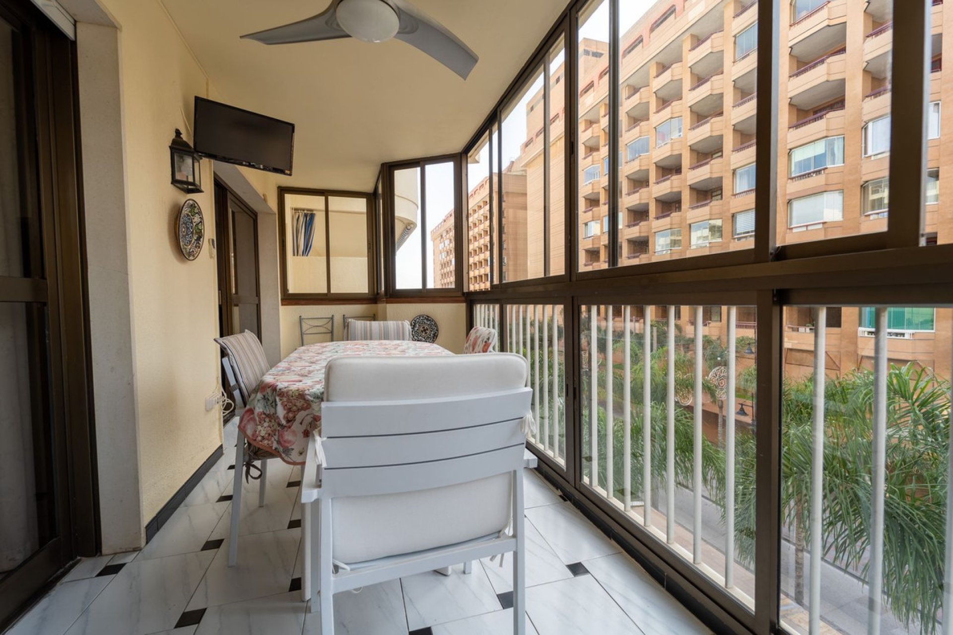 Resale - Apartment - Middle Floor Apartment - Fuengirola - Fuengirola Centro