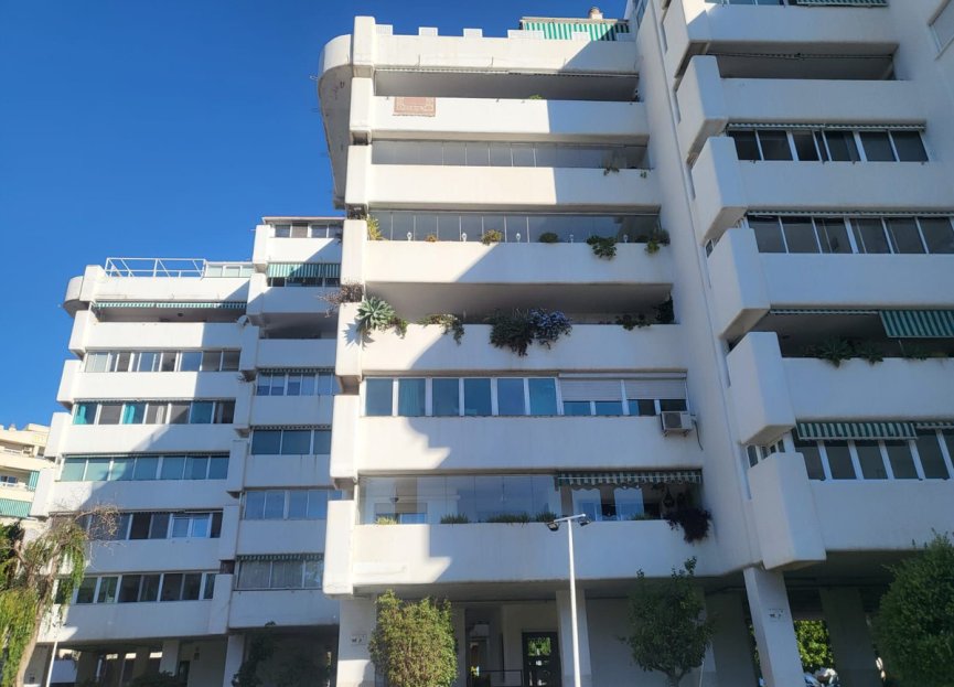 Resale - Apartment - Middle Floor Apartment - Fuengirola - Fuengirola Centro