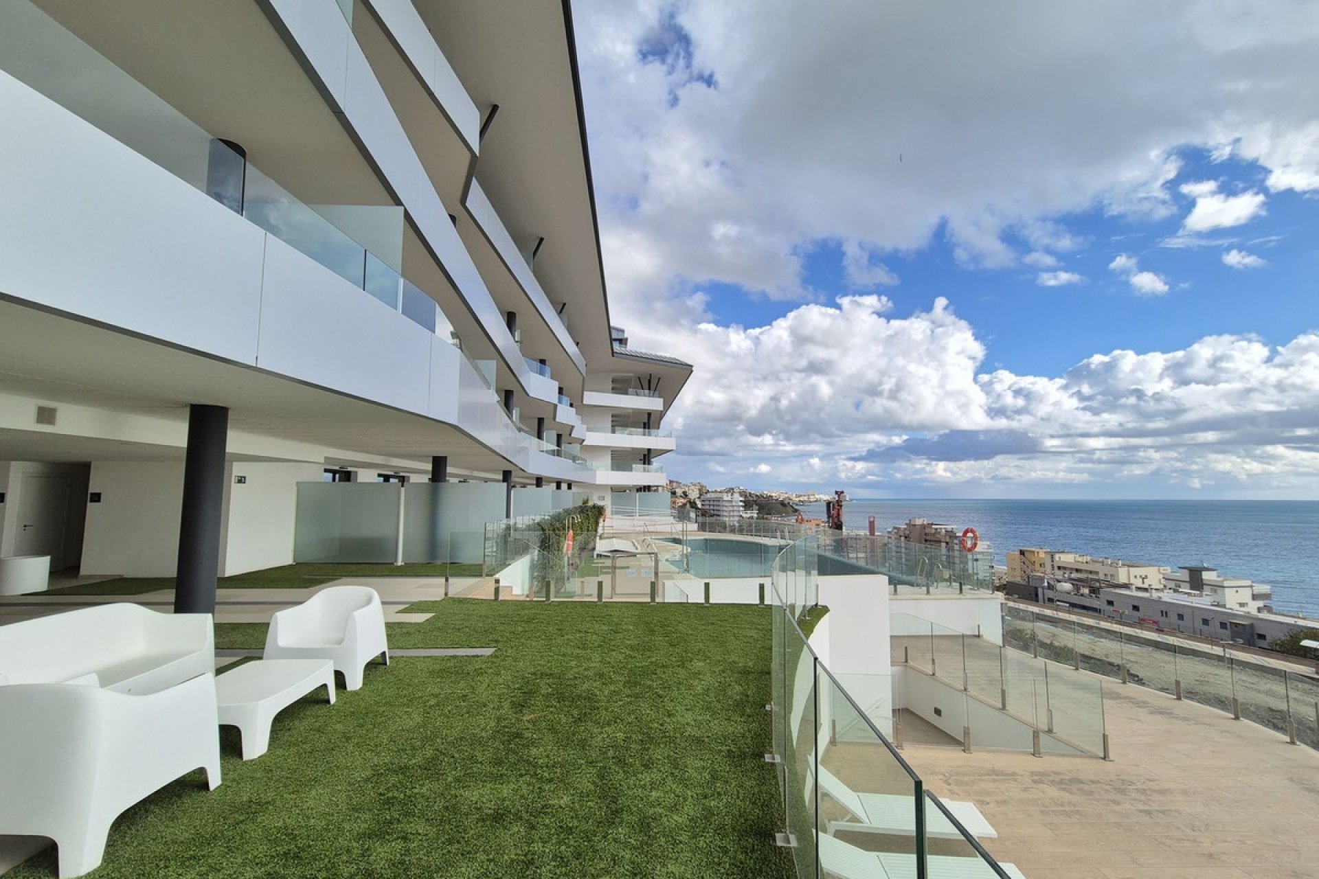 Resale - Apartment - Middle Floor Apartment - Fuengirola - Fuengirola Centro