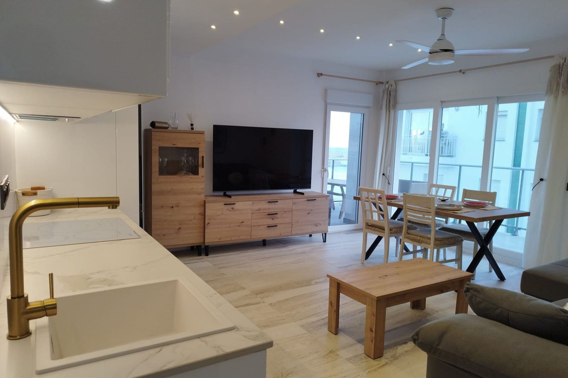 Resale - Apartment - Middle Floor Apartment - Fuengirola - Fuengirola Centro