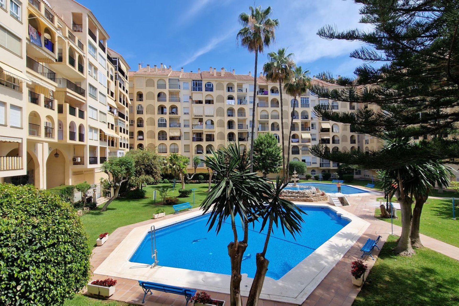 Resale - Apartment - Middle Floor Apartment - Fuengirola - Fuengirola Centro