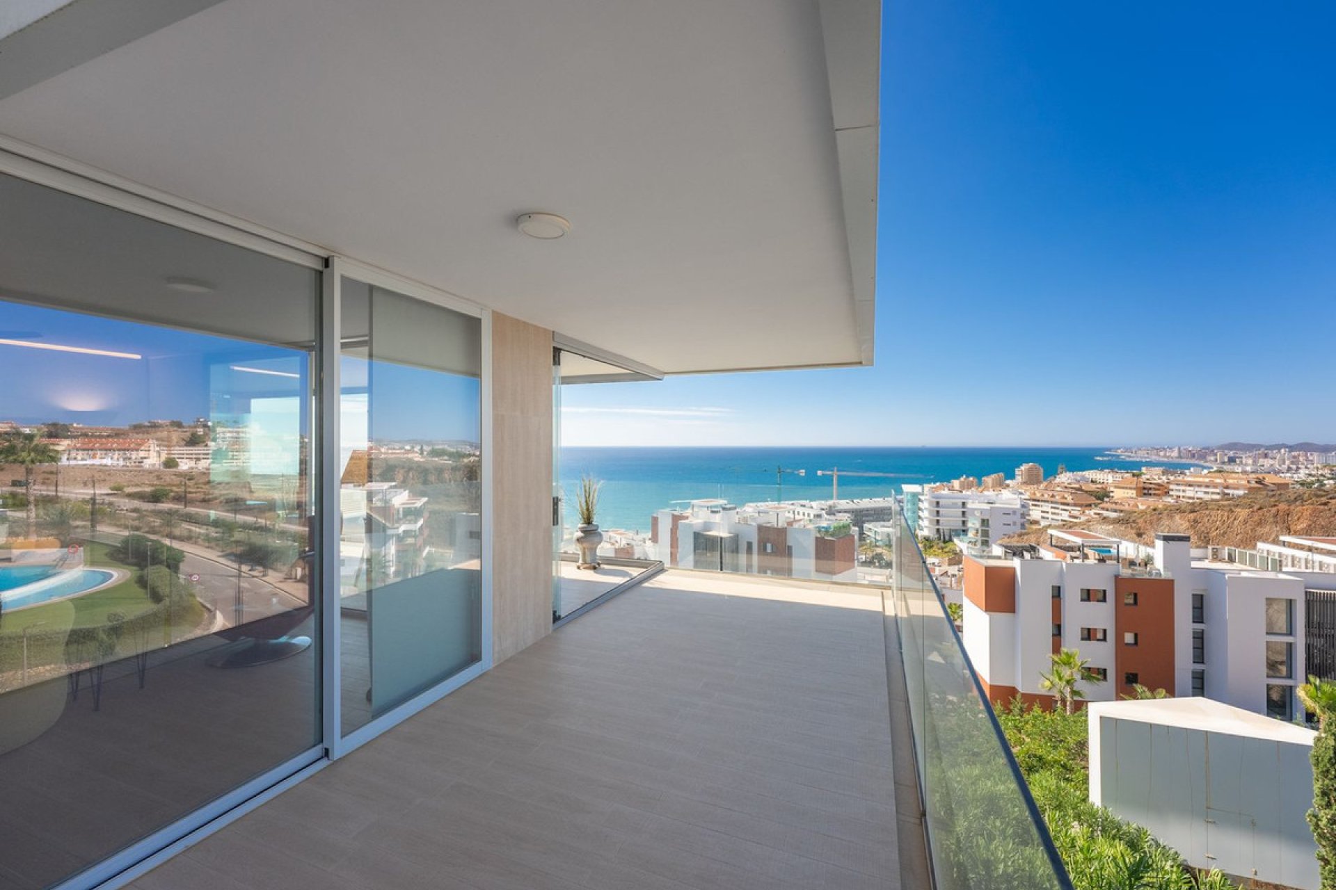 Resale - Apartment - Middle Floor Apartment - Fuengirola - Fuengirola Centro