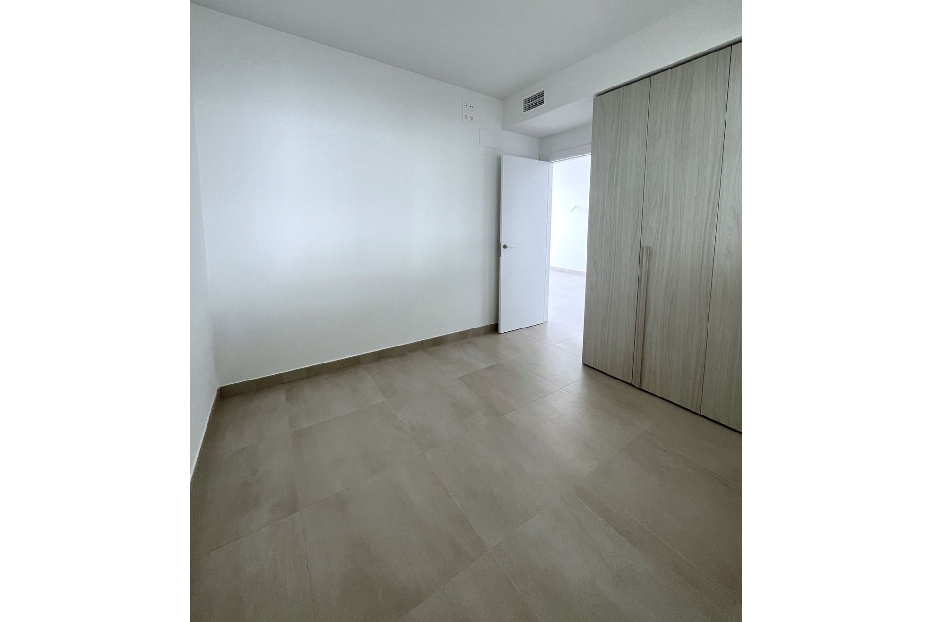 Resale - Apartment - Middle Floor Apartment - Fuengirola - Fuengirola Centro