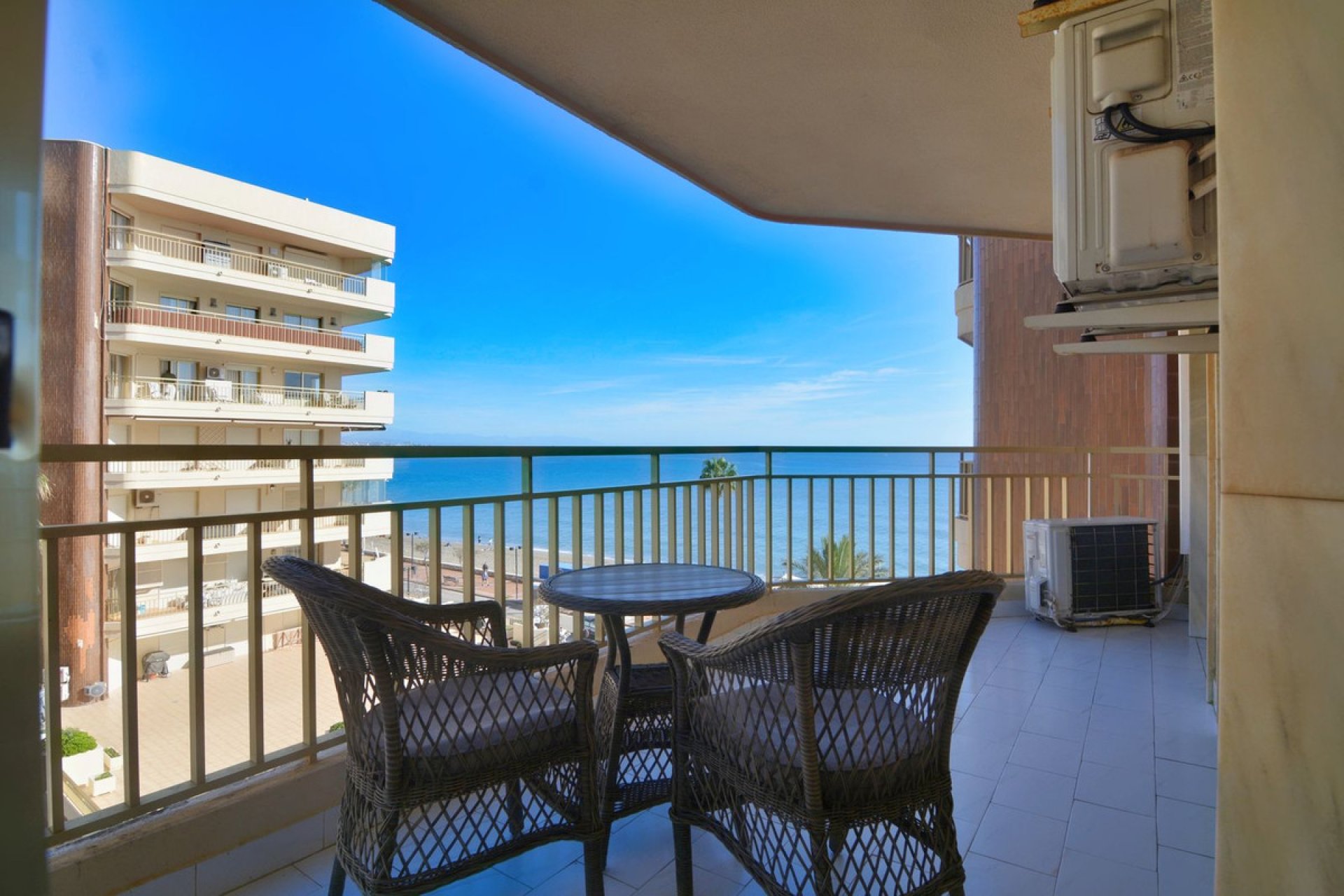 Resale - Apartment - Middle Floor Apartment - Fuengirola - Fuengirola Centro