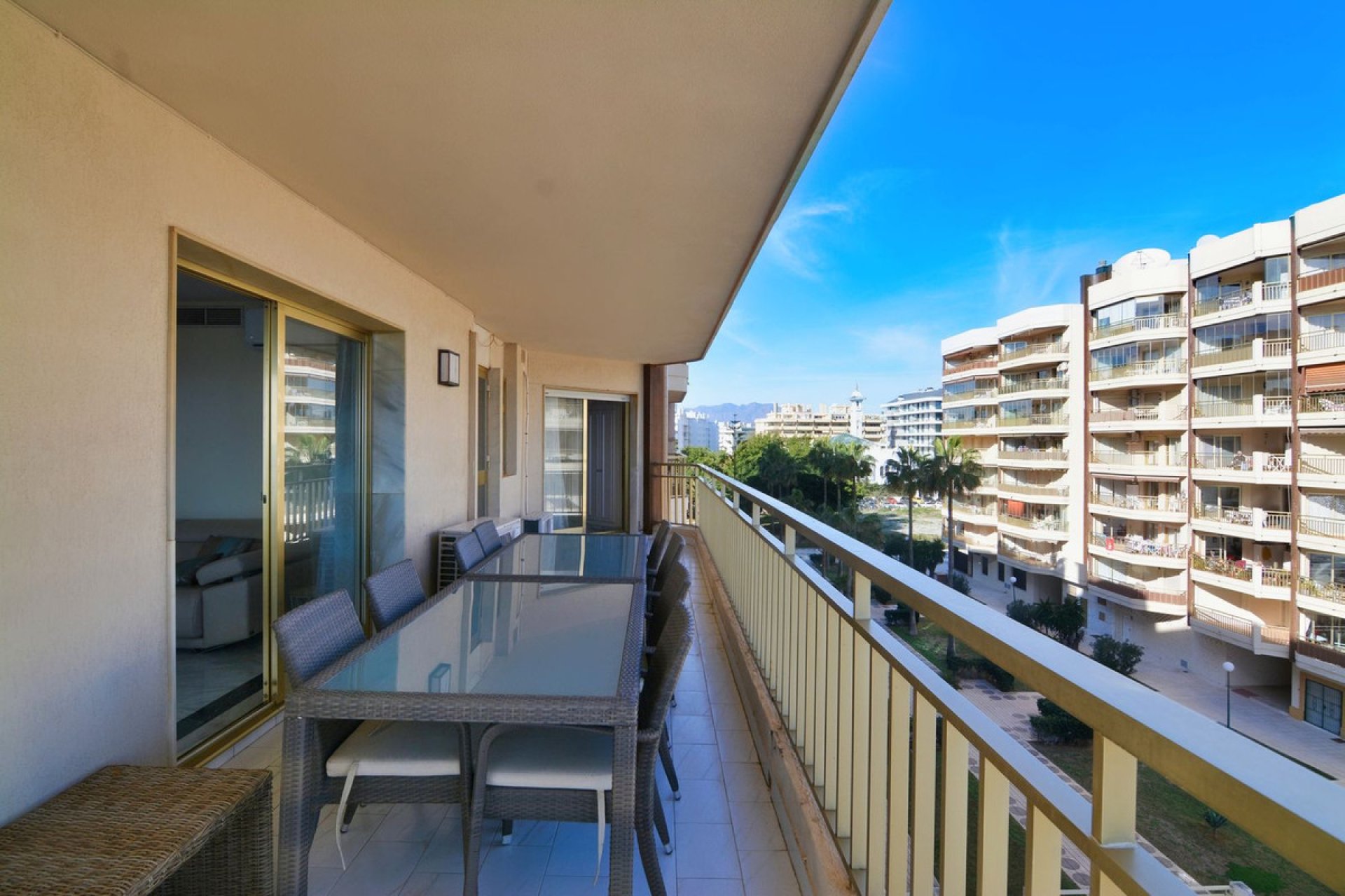 Resale - Apartment - Middle Floor Apartment - Fuengirola - Fuengirola Centro