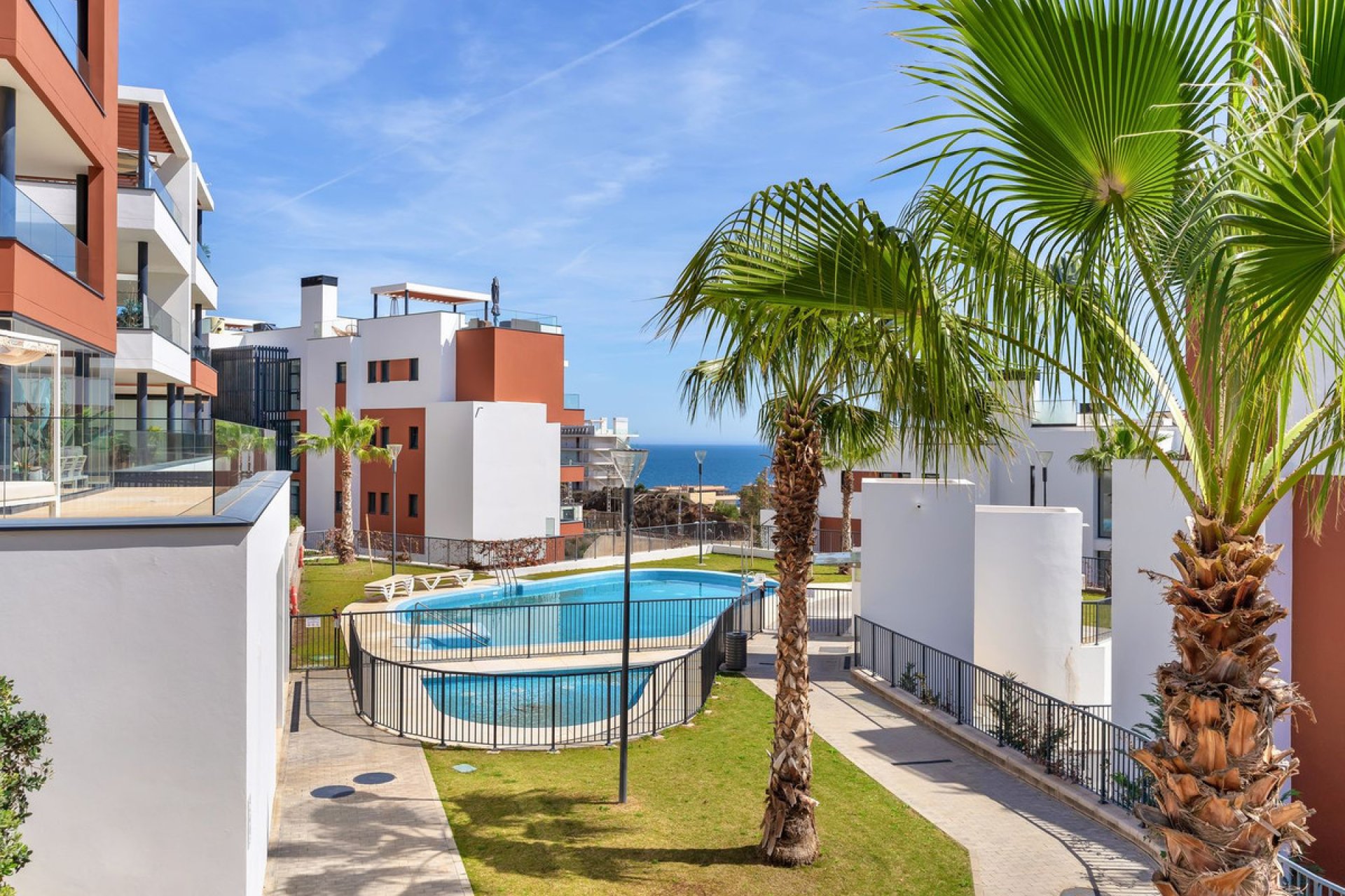 Resale - Apartment - Middle Floor Apartment - Fuengirola - Fuengirola Centro