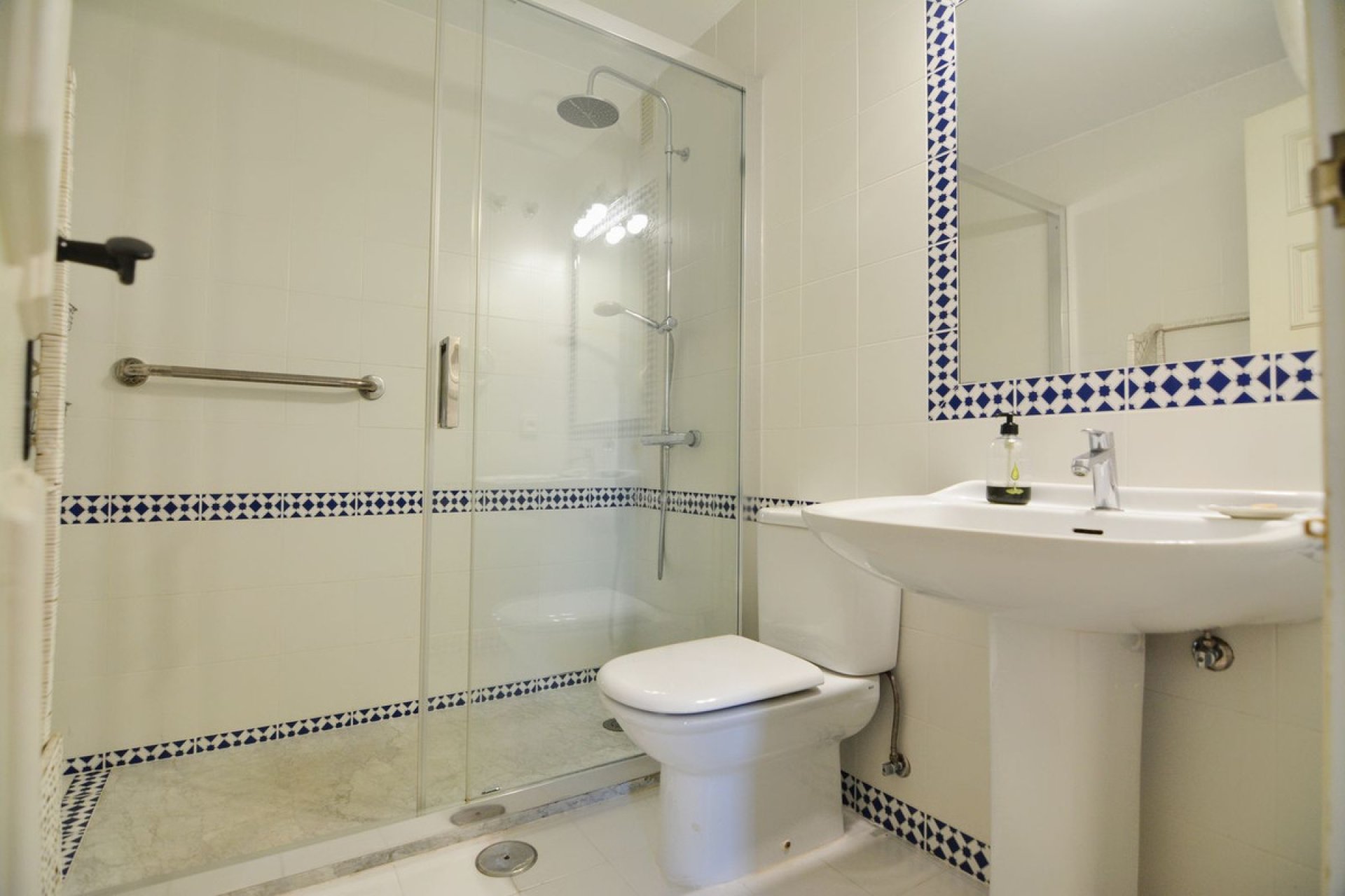 Resale - Apartment - Middle Floor Apartment - Fuengirola - Fuengirola Centro