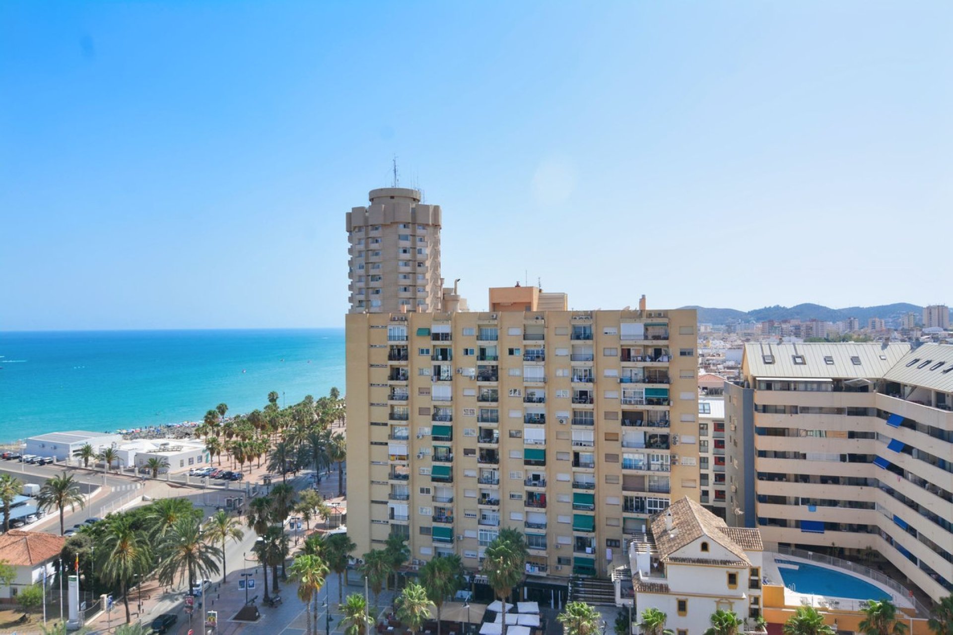 Resale - Apartment - Middle Floor Apartment - Fuengirola - Fuengirola Centro