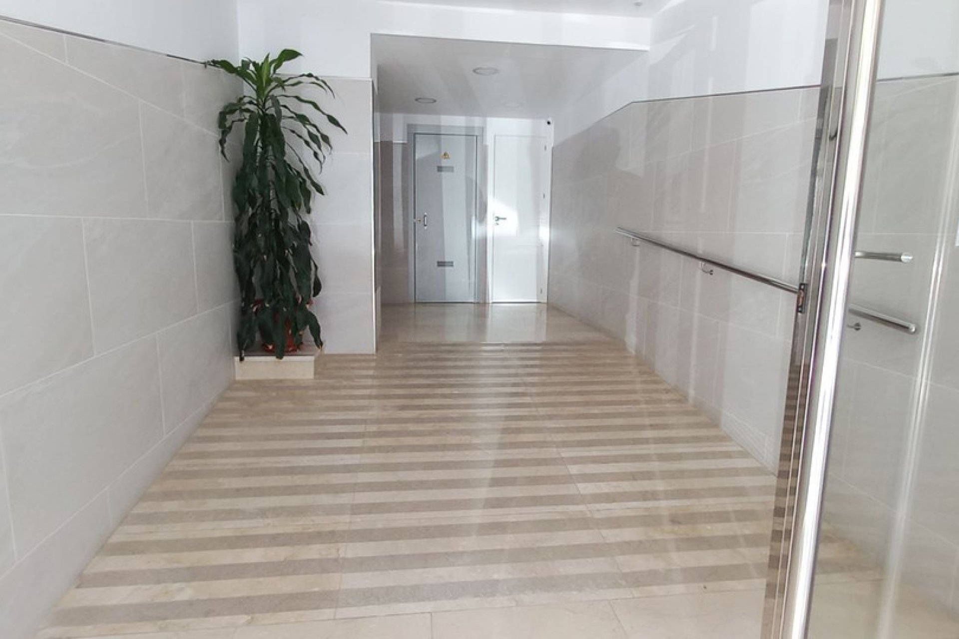 Resale - Apartment - Middle Floor Apartment - Fuengirola - Fuengirola Centro