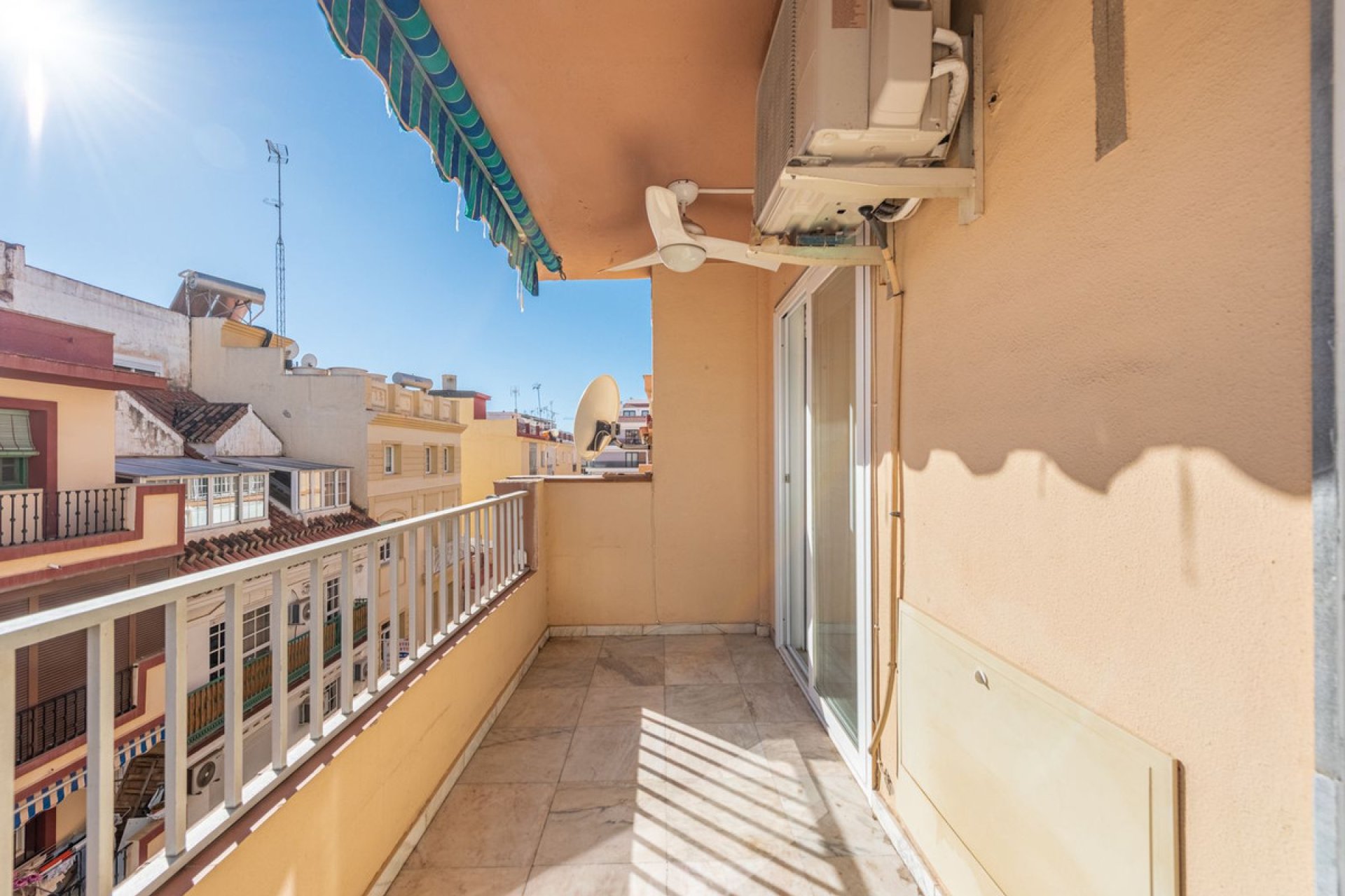 Resale - Apartment - Middle Floor Apartment - Fuengirola - Fuengirola Centro