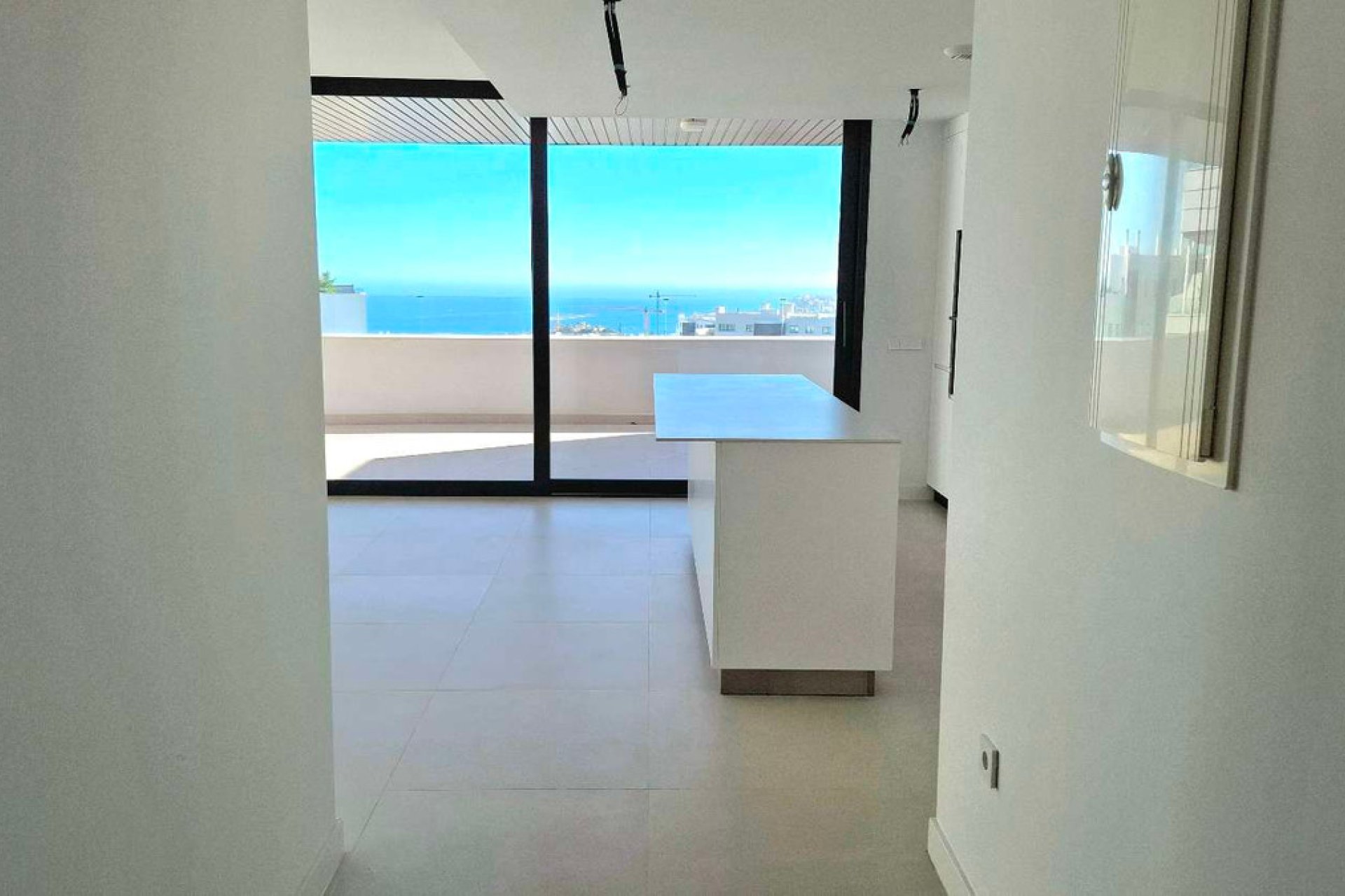 Resale - Apartment - Middle Floor Apartment - Fuengirola - Fuengirola Centro