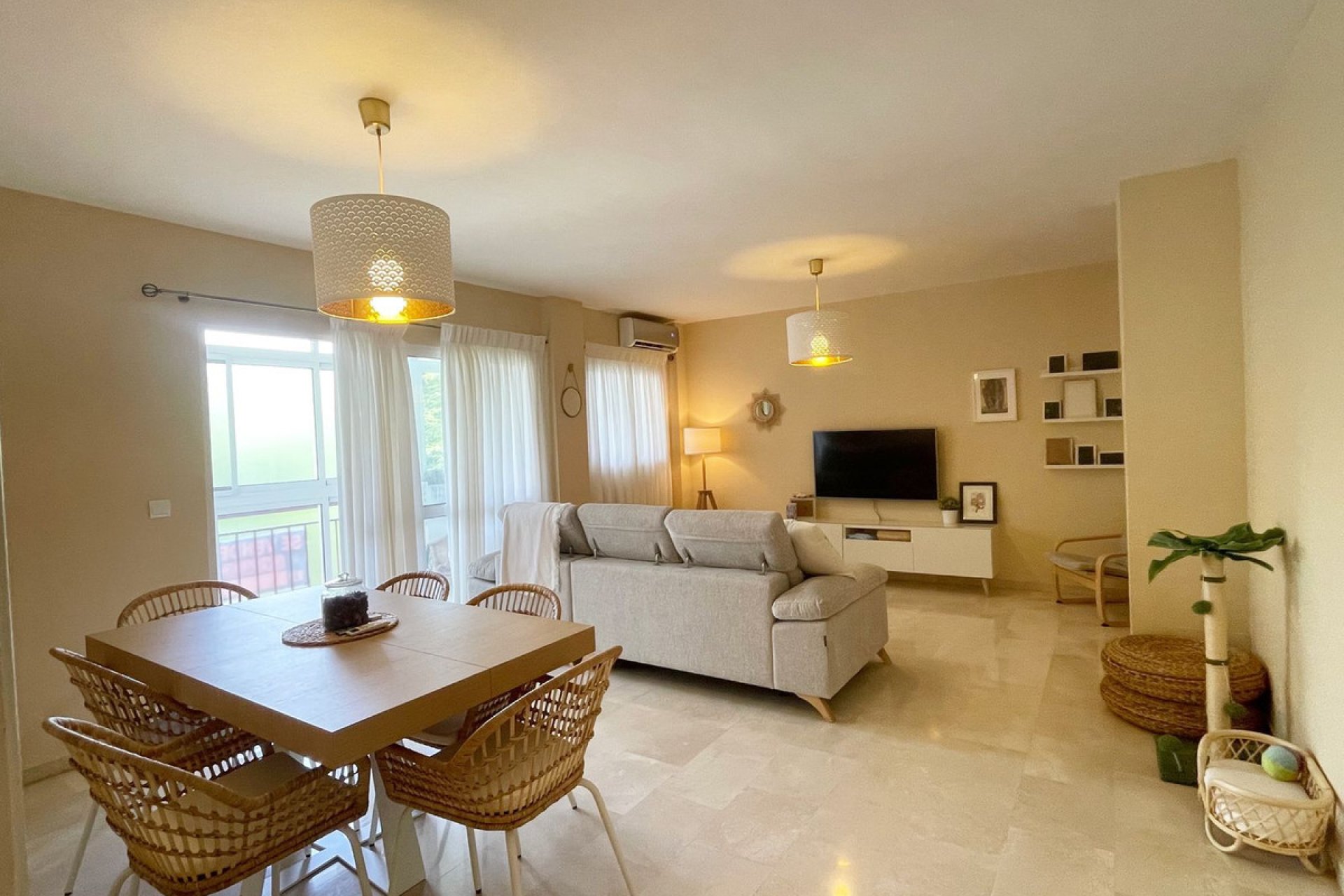 Resale - Apartment - Middle Floor Apartment - Fuengirola - Fuengirola Centro