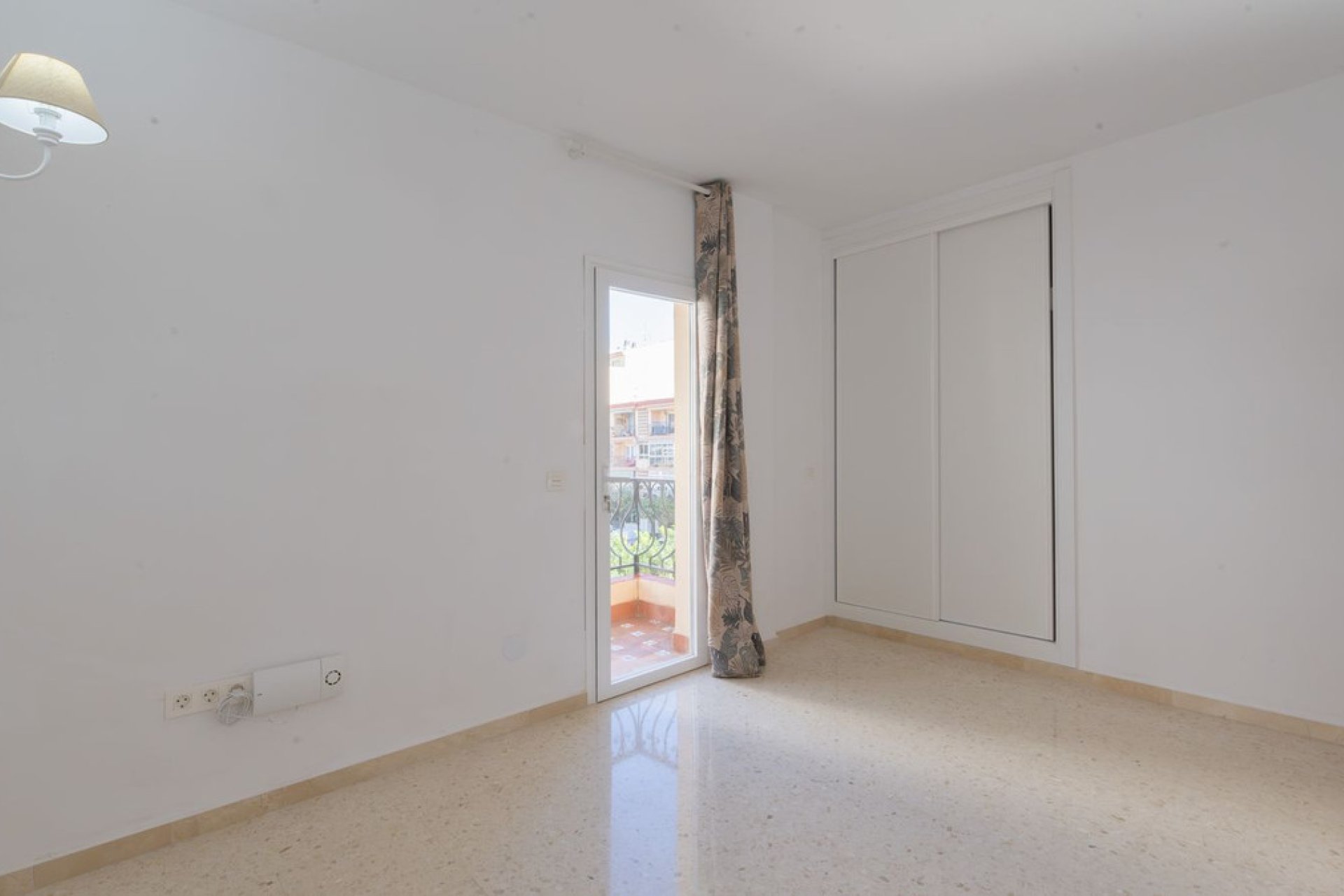 Resale - Apartment - Middle Floor Apartment - Fuengirola - Fuengirola Centro