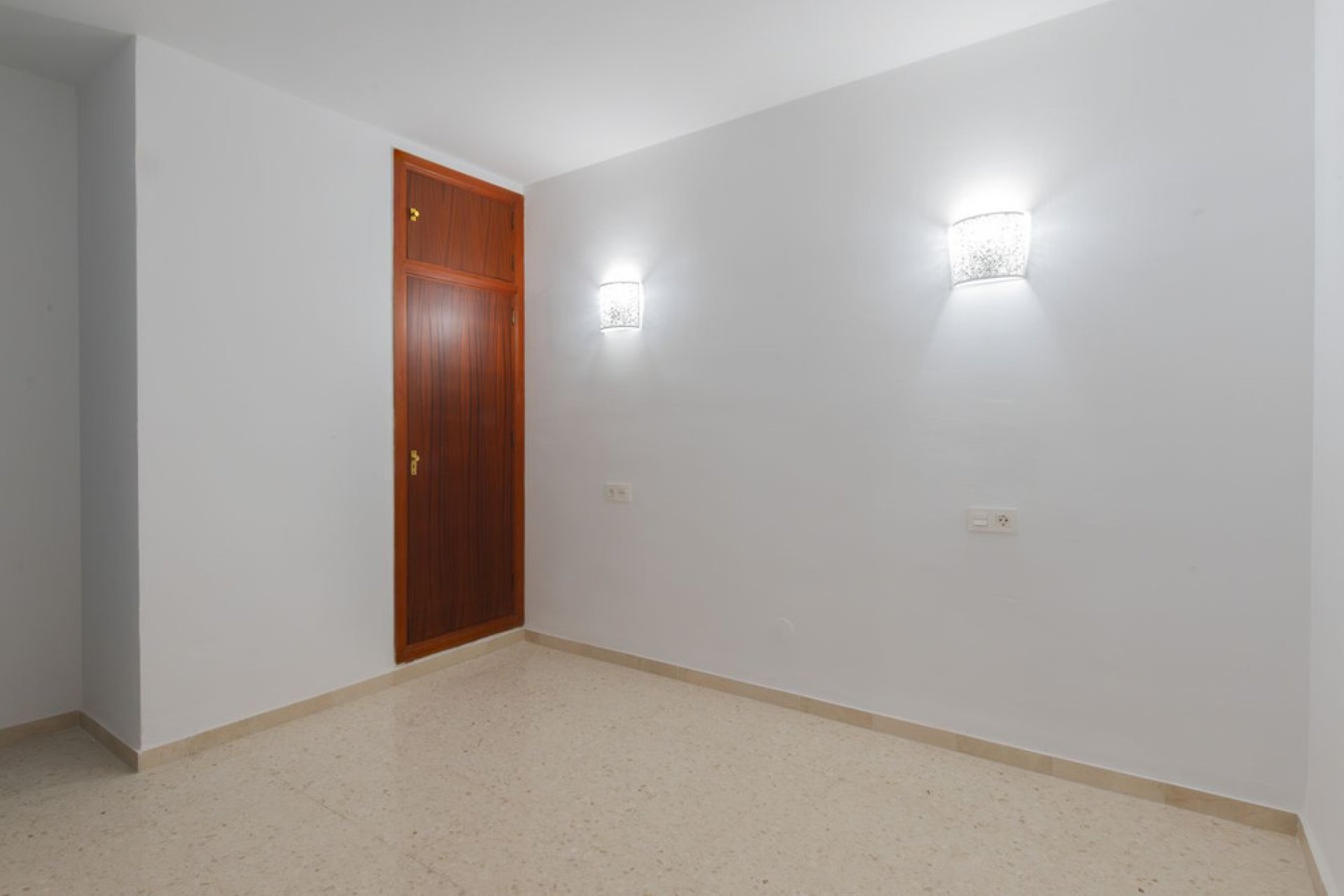 Resale - Apartment - Middle Floor Apartment - Fuengirola - Fuengirola Centro