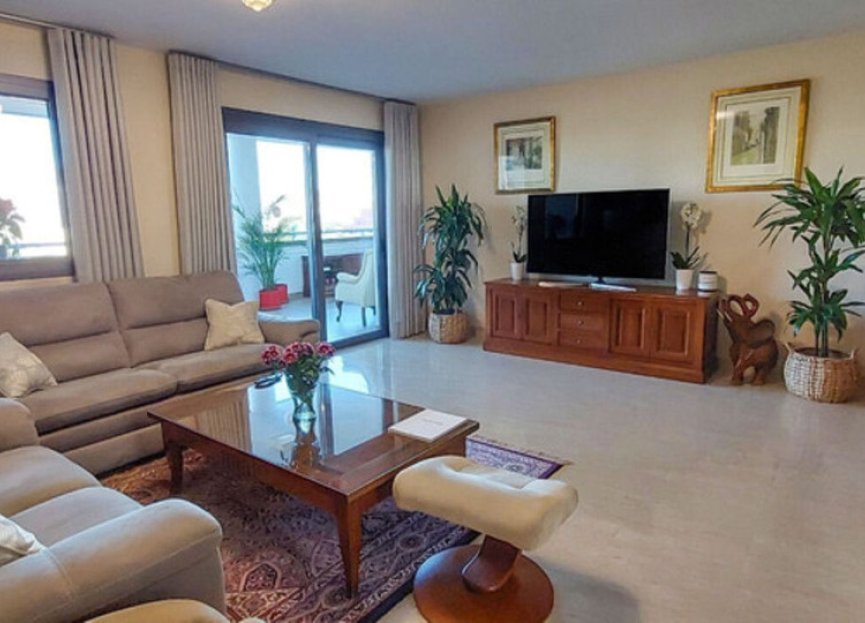 Resale - Apartment - Middle Floor Apartment - Fuengirola - Fuengirola Centro