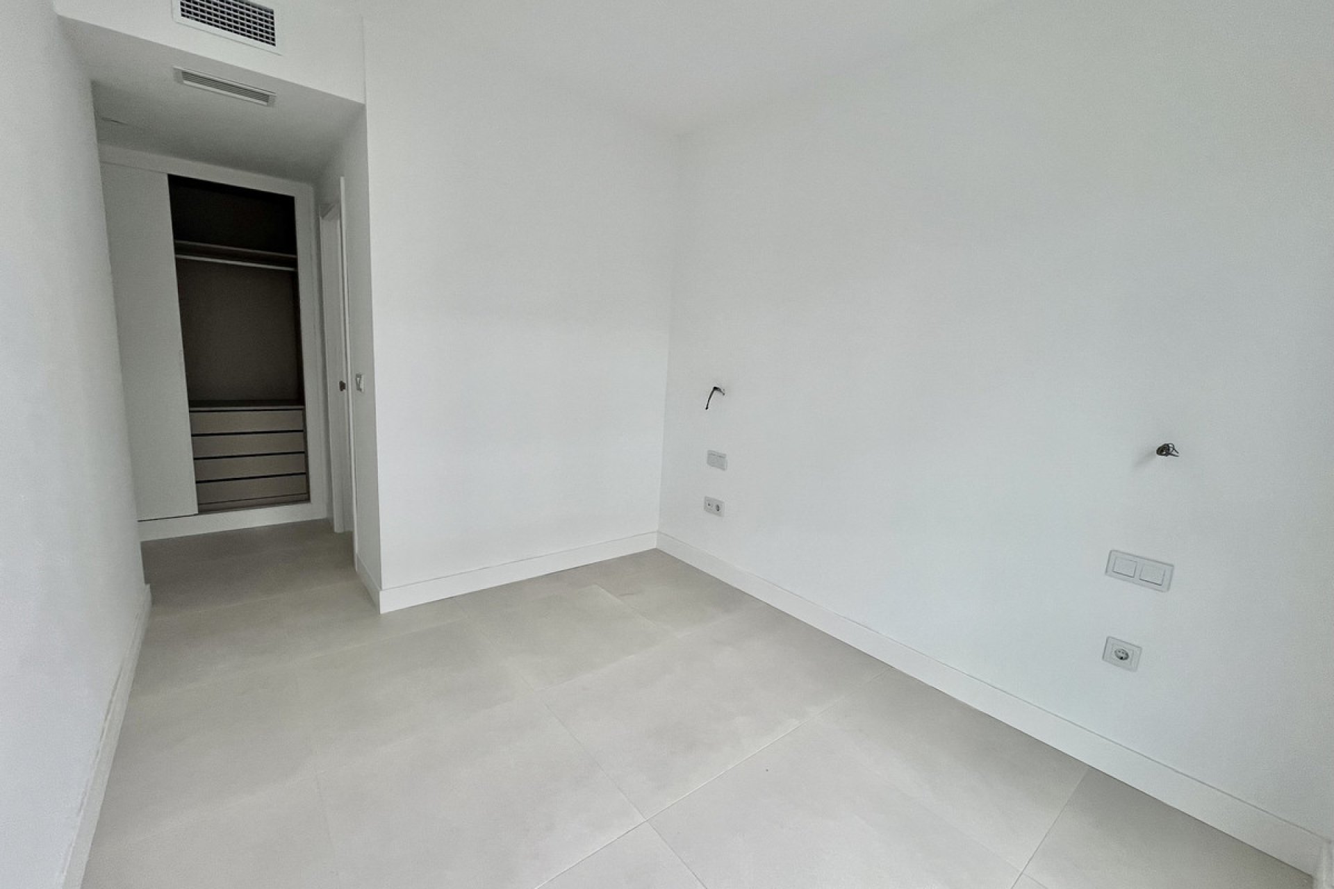 Resale - Apartment - Middle Floor Apartment - Fuengirola - Fuengirola Centro