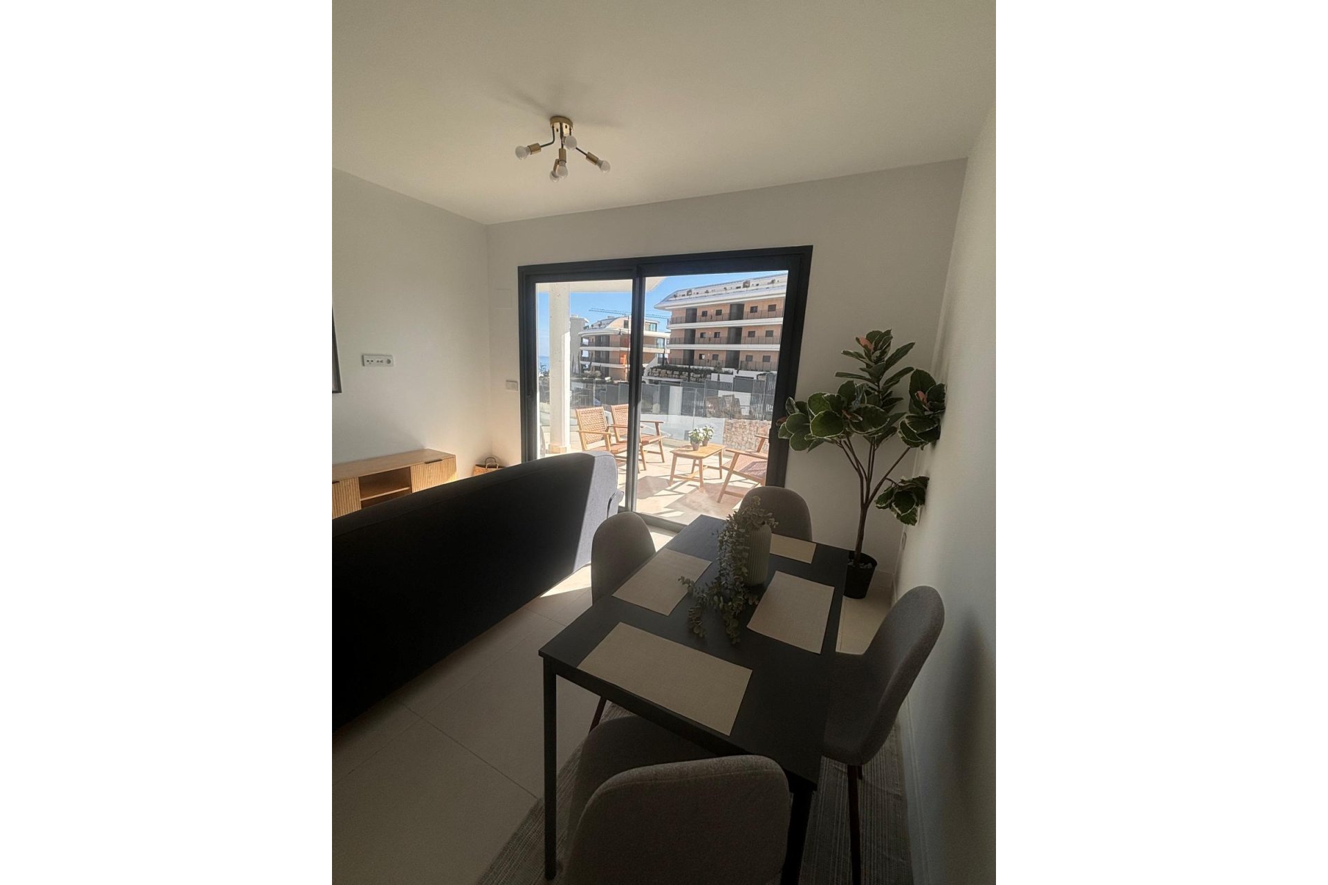 Resale - Apartment - Middle Floor Apartment - Fuengirola - Fuengirola Centro