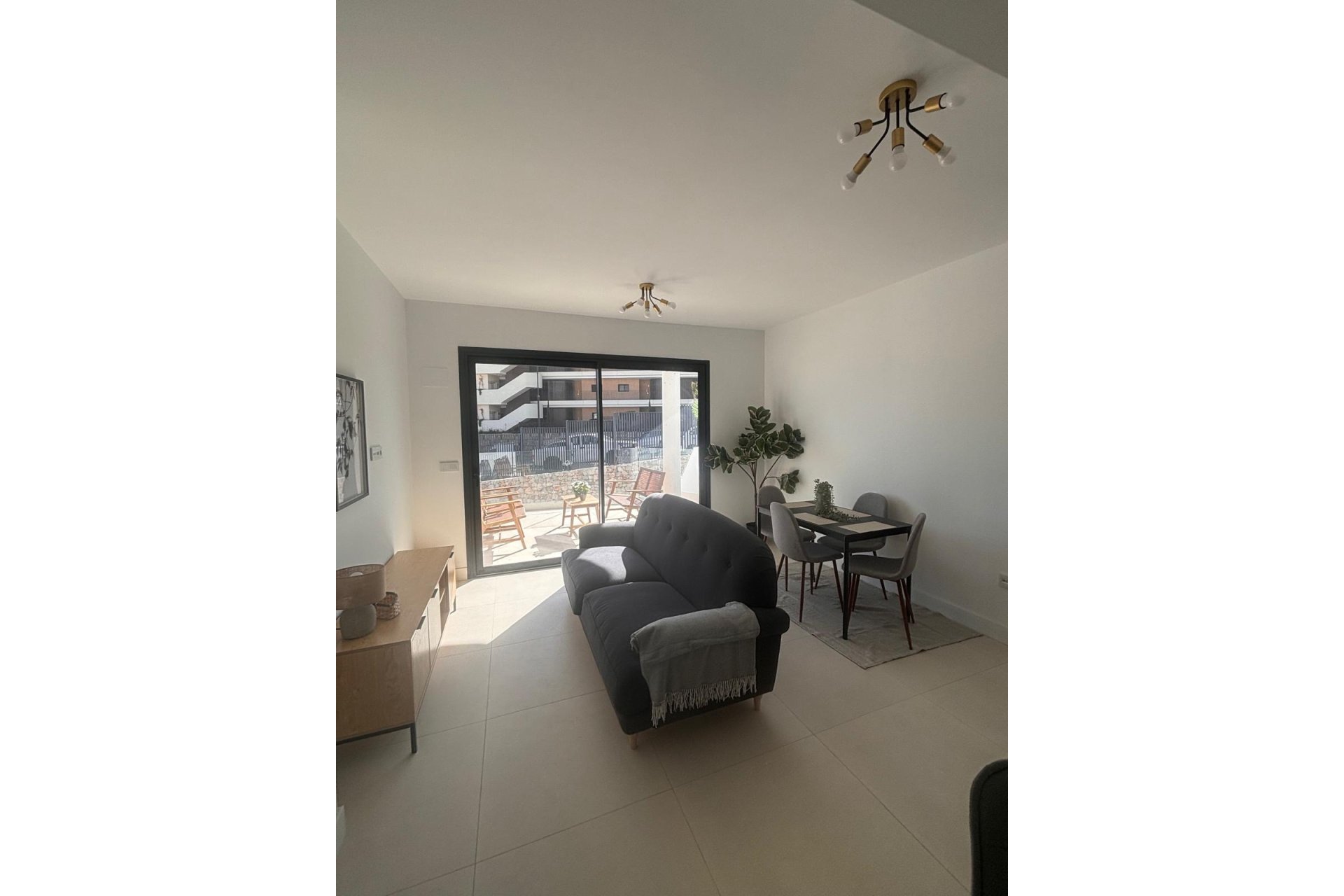 Resale - Apartment - Middle Floor Apartment - Fuengirola - Fuengirola Centro