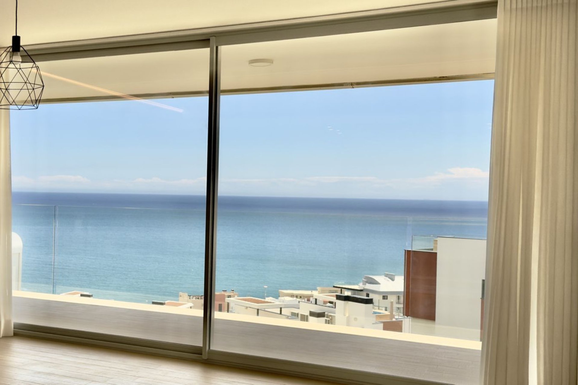 Resale - Apartment - Middle Floor Apartment - Fuengirola - Fuengirola Centro