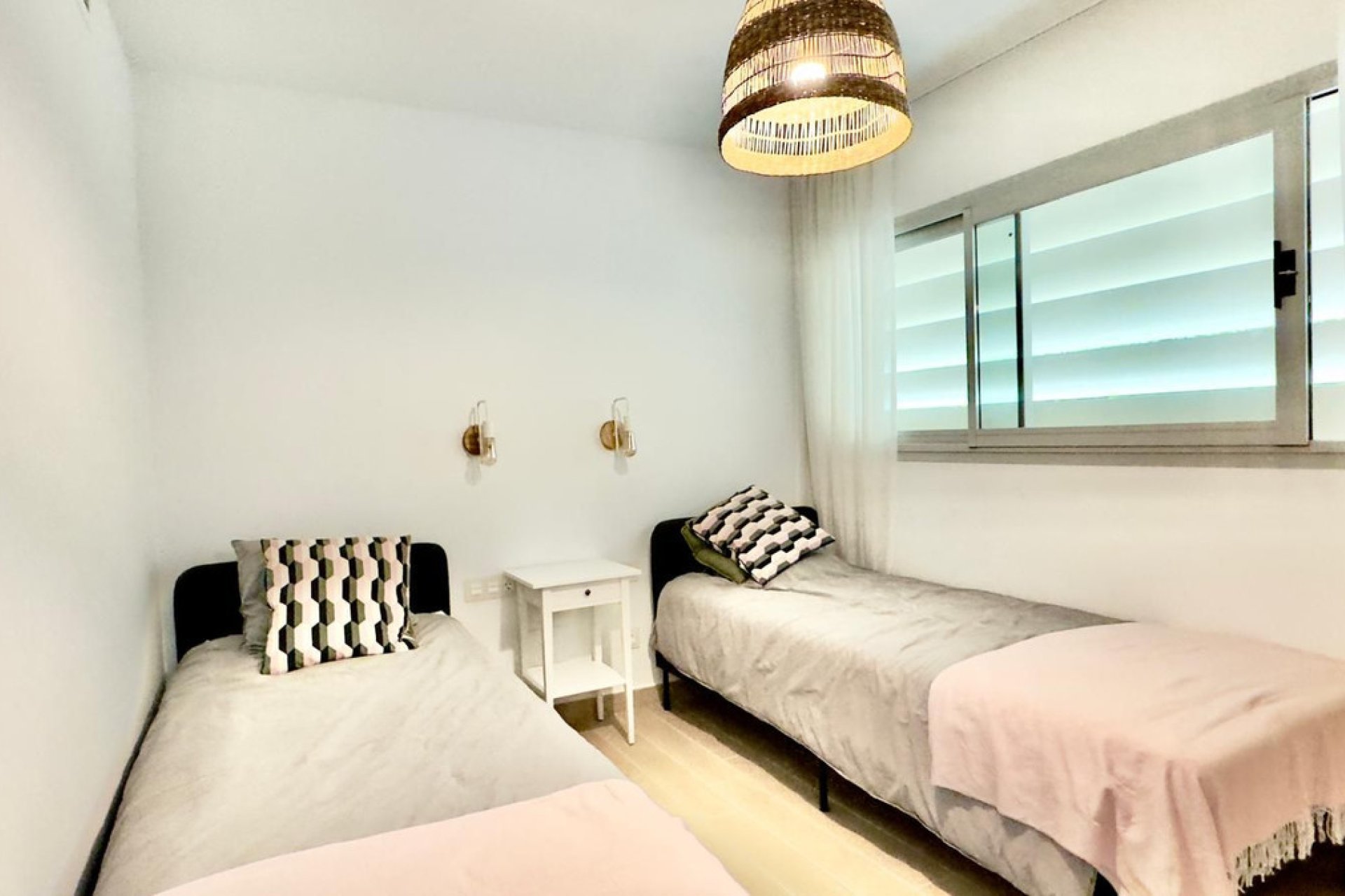 Resale - Apartment - Middle Floor Apartment - Fuengirola - Fuengirola Centro