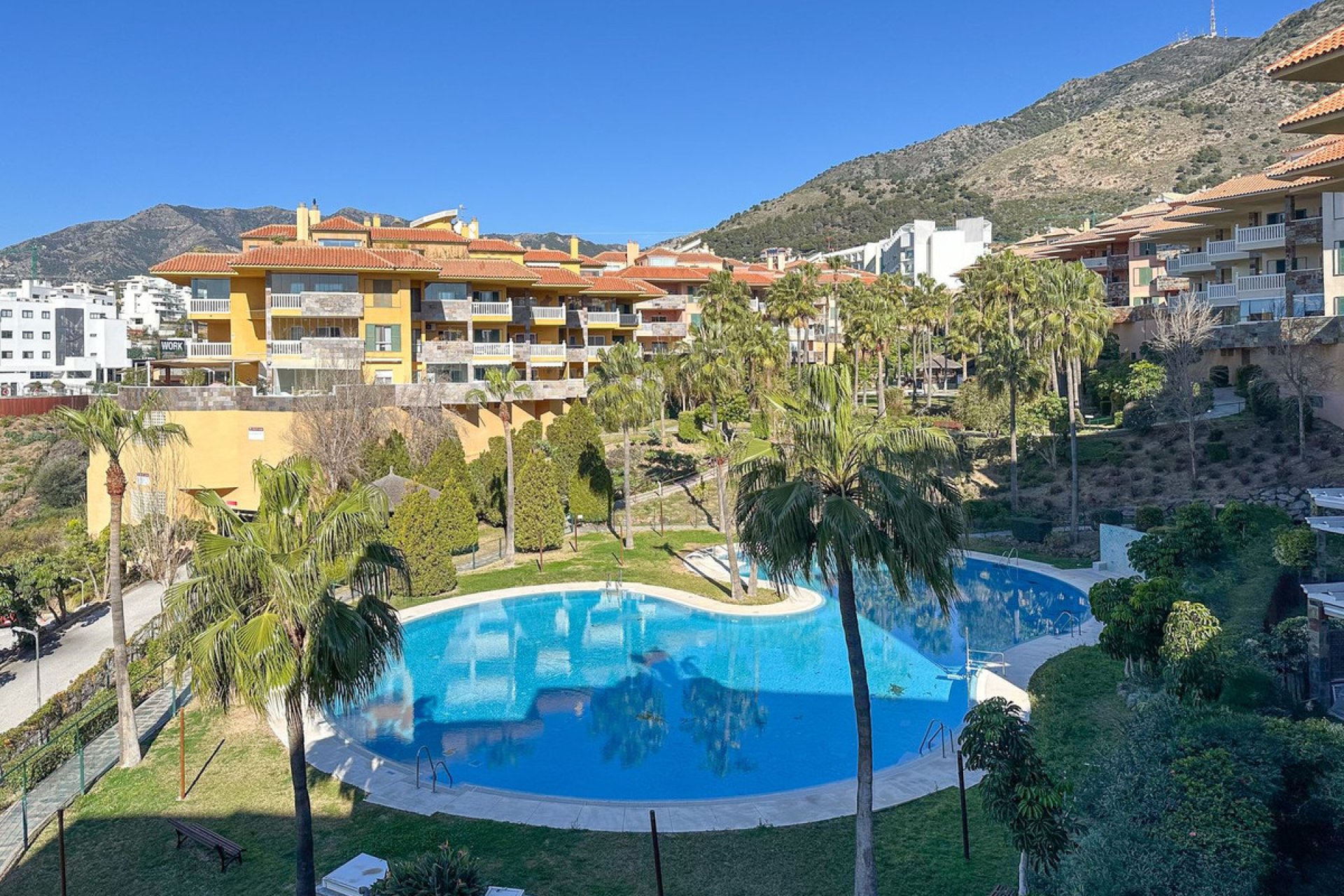 Resale - Apartment - Middle Floor Apartment - Fuengirola - Fuengirola Centro