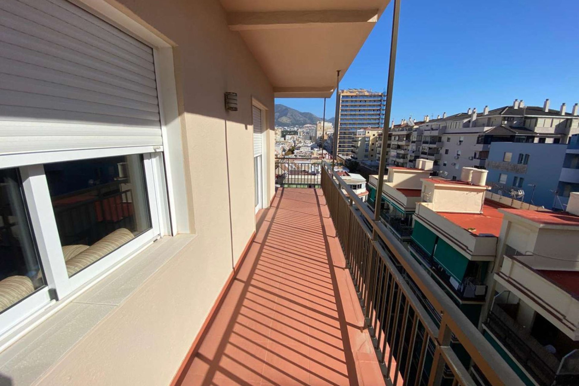 Resale - Apartment - Middle Floor Apartment - Fuengirola - Fuengirola Centro