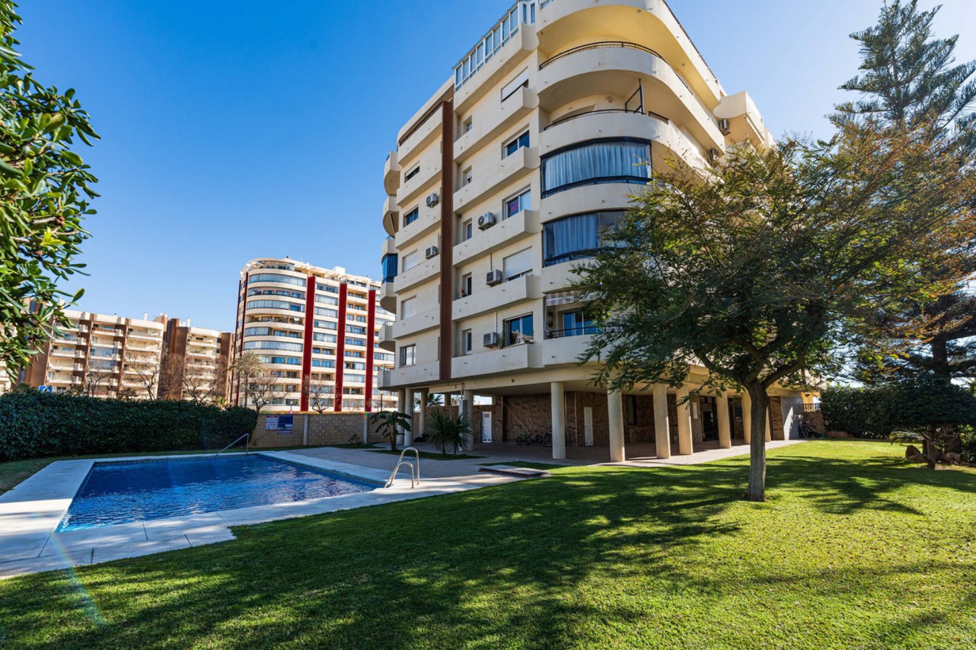 Resale - Apartment - Middle Floor Apartment - Fuengirola - Fuengirola Centro