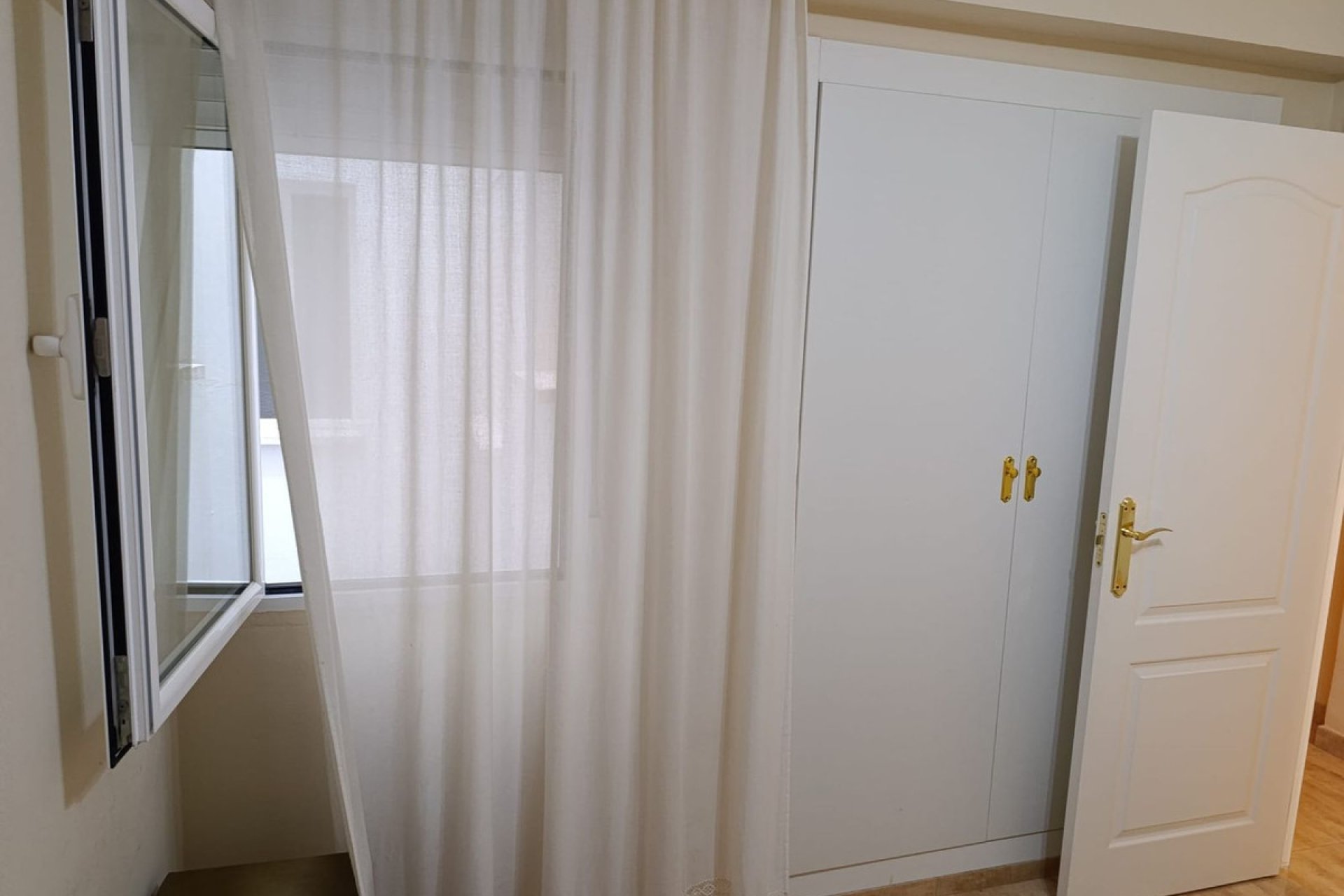 Resale - Apartment - Middle Floor Apartment - Fuengirola - Fuengirola Centro