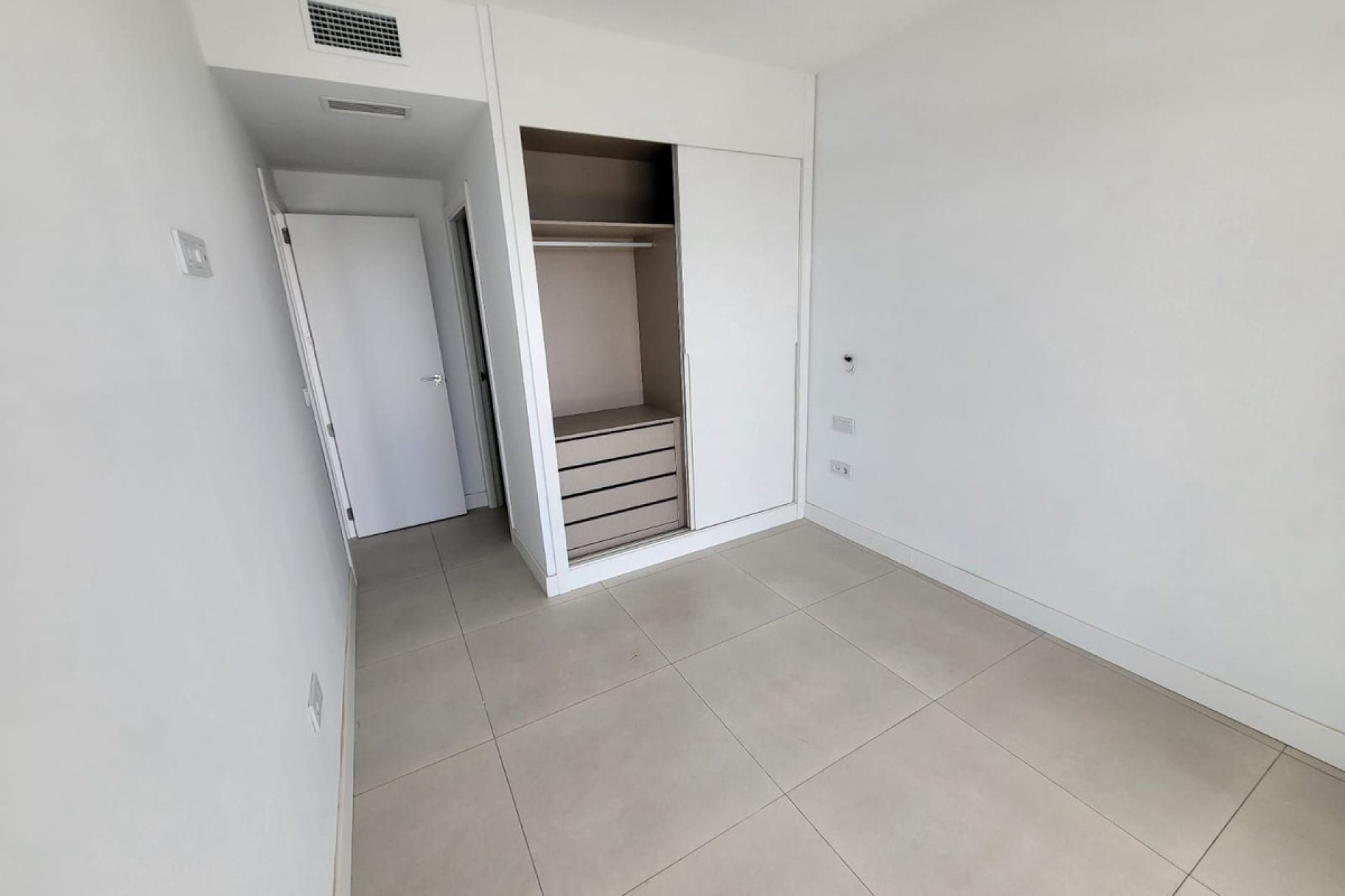 Resale - Apartment - Middle Floor Apartment - Fuengirola - Fuengirola Centro