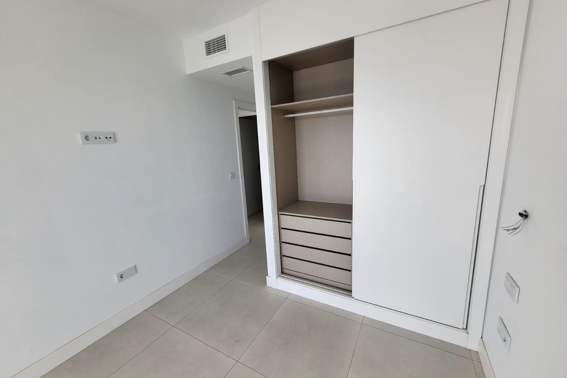 Resale - Apartment - Middle Floor Apartment - Fuengirola - Fuengirola Centro