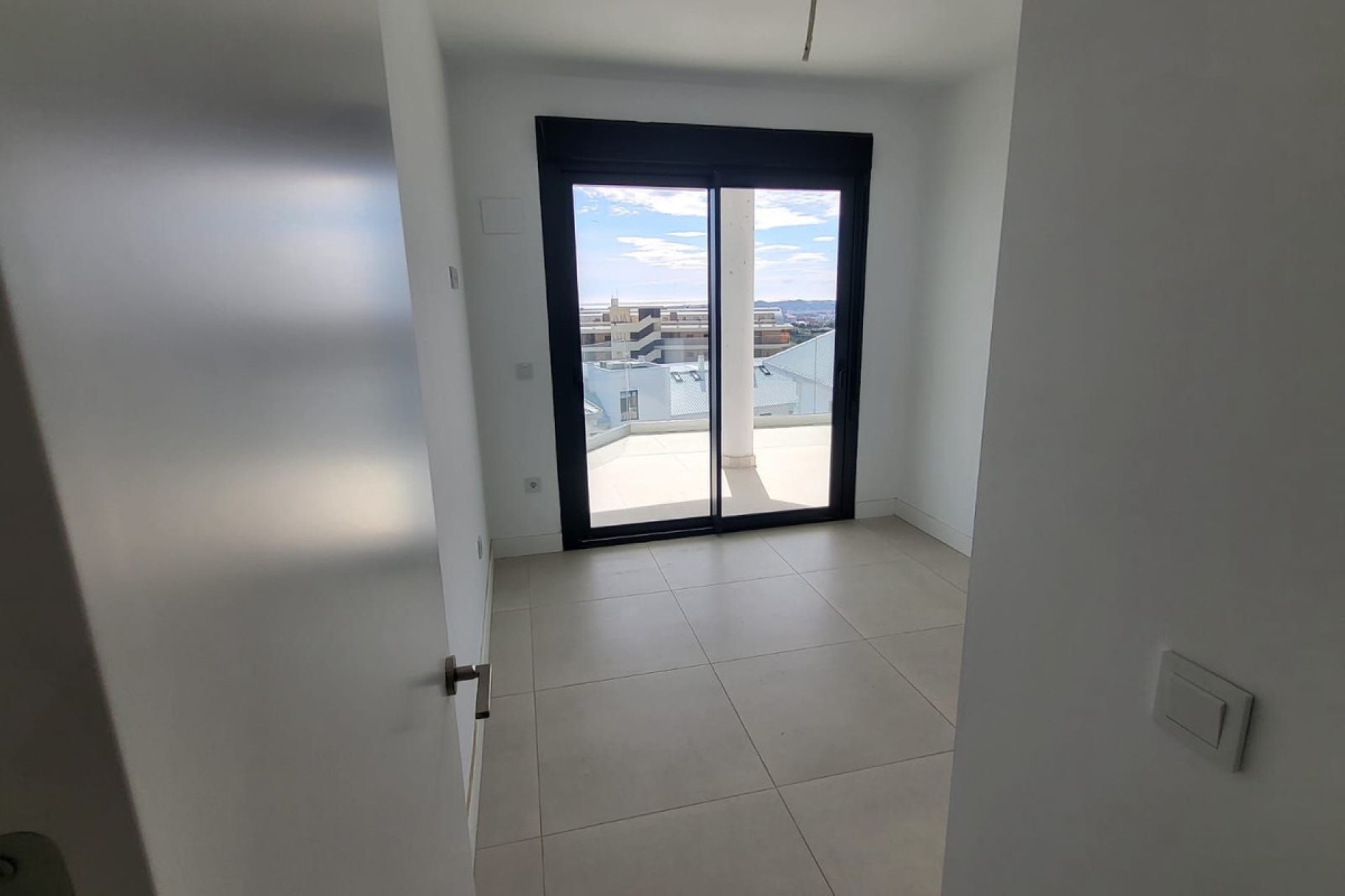 Resale - Apartment - Middle Floor Apartment - Fuengirola - Fuengirola Centro