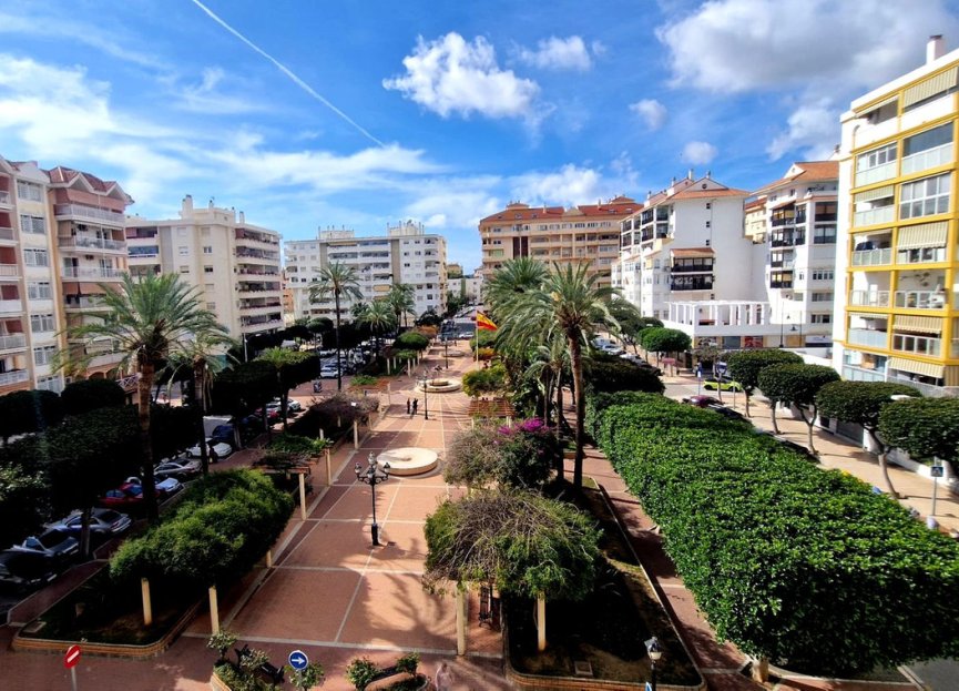 Resale - Apartment - Middle Floor Apartment - Fuengirola - Fuengirola Centro