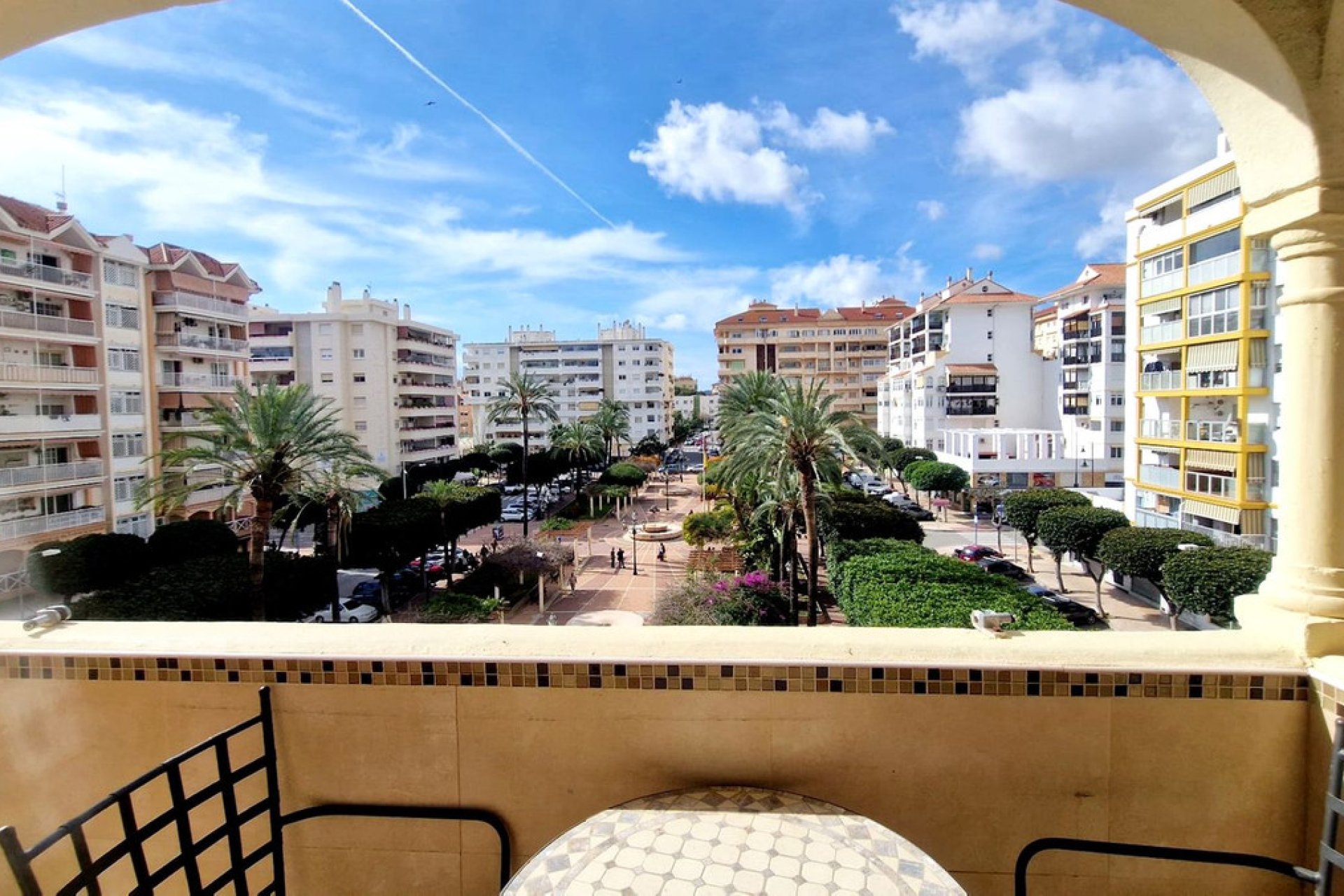 Resale - Apartment - Middle Floor Apartment - Fuengirola - Fuengirola Centro