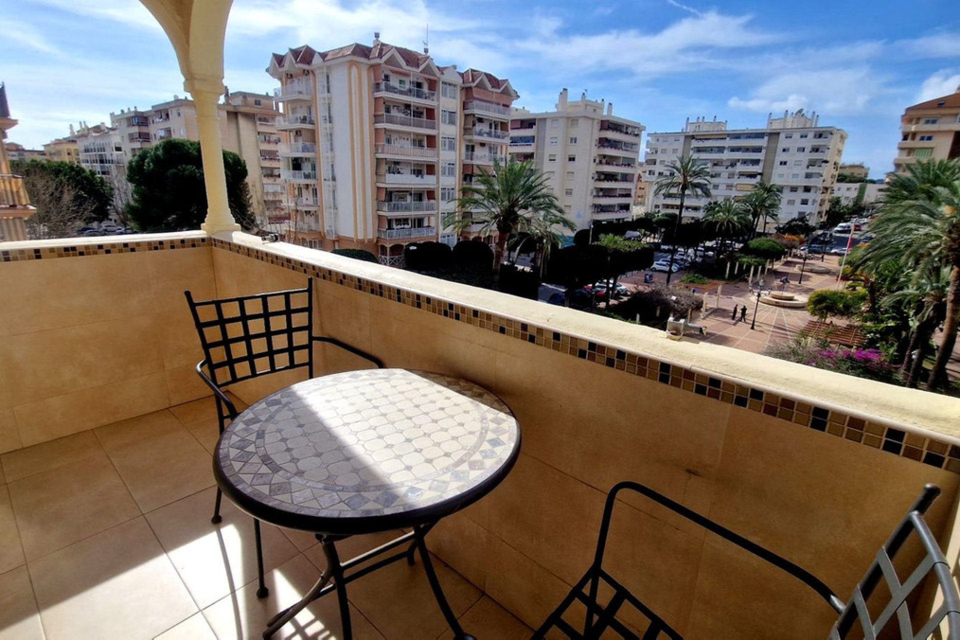 Resale - Apartment - Middle Floor Apartment - Fuengirola - Fuengirola Centro