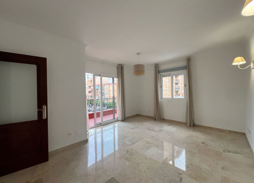 Resale - Apartment - Middle Floor Apartment - Fuengirola - Fuengirola Centro