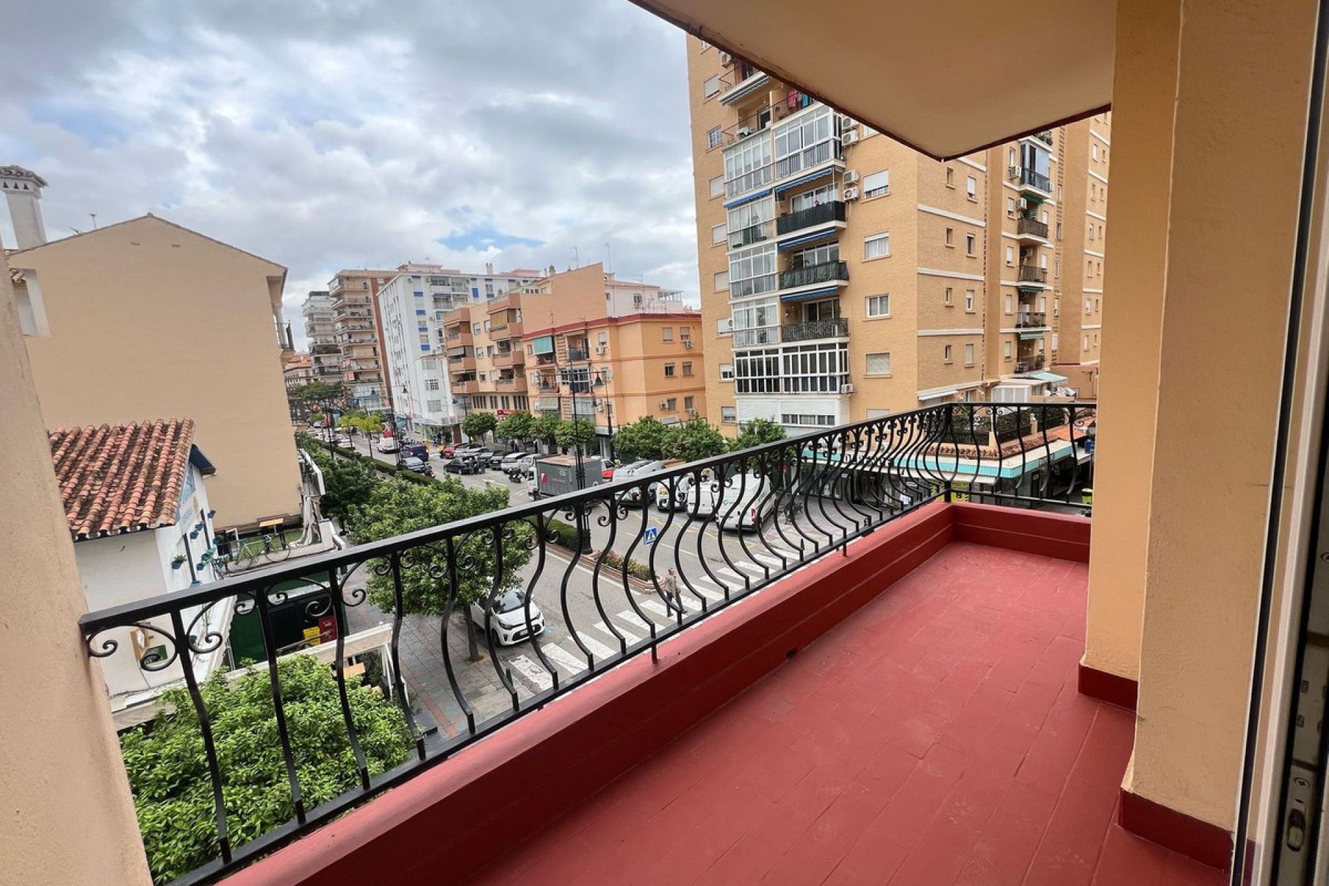 Resale - Apartment - Middle Floor Apartment - Fuengirola - Fuengirola Centro