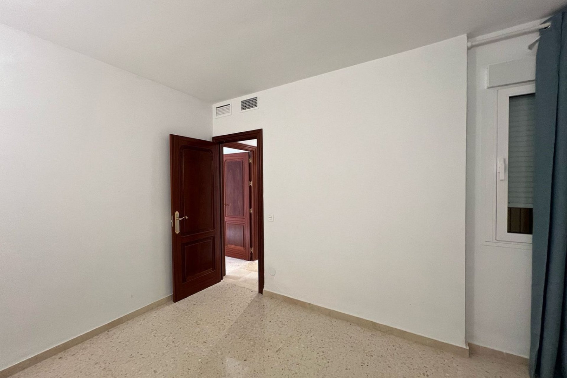 Resale - Apartment - Middle Floor Apartment - Fuengirola - Fuengirola Centro