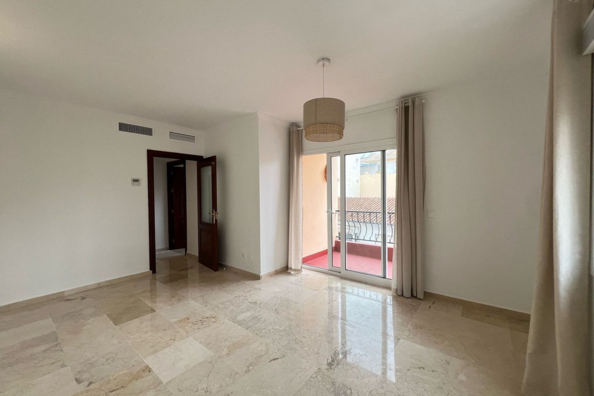 Resale - Apartment - Middle Floor Apartment - Fuengirola - Fuengirola Centro