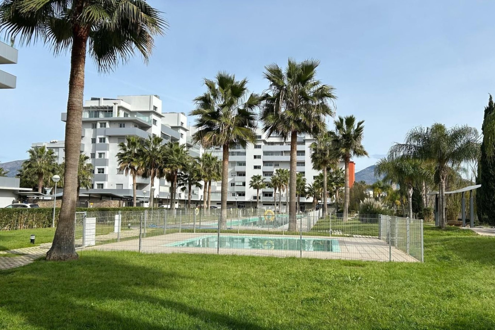 Resale - Apartment - Middle Floor Apartment - Fuengirola - Fuengirola Centro