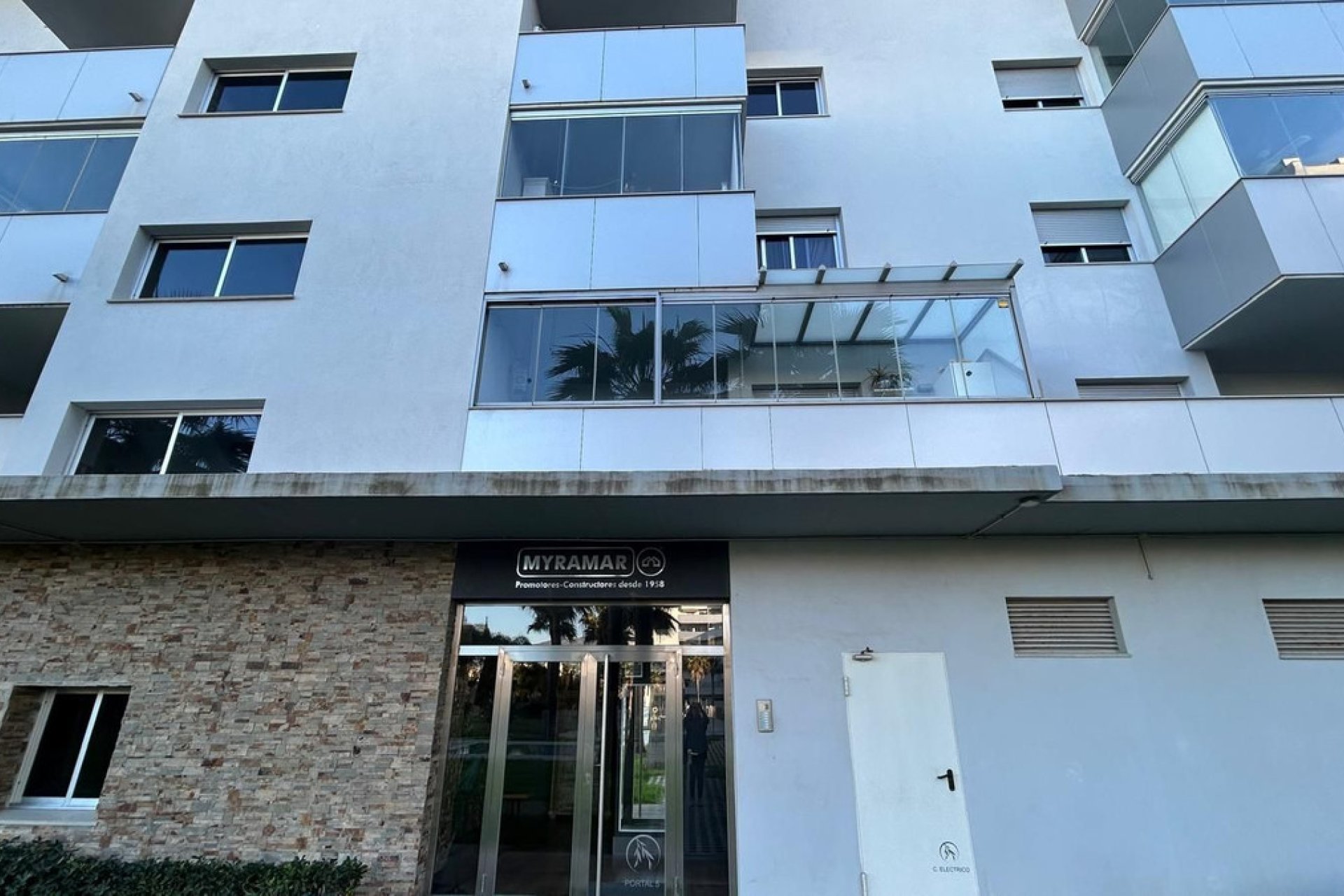 Resale - Apartment - Middle Floor Apartment - Fuengirola - Fuengirola Centro