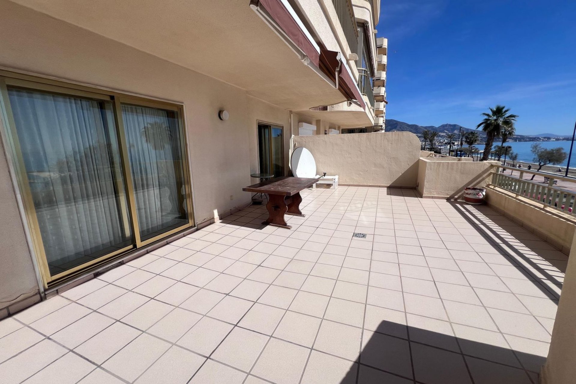 Resale - Apartment - Middle Floor Apartment - Fuengirola - Fuengirola Centro