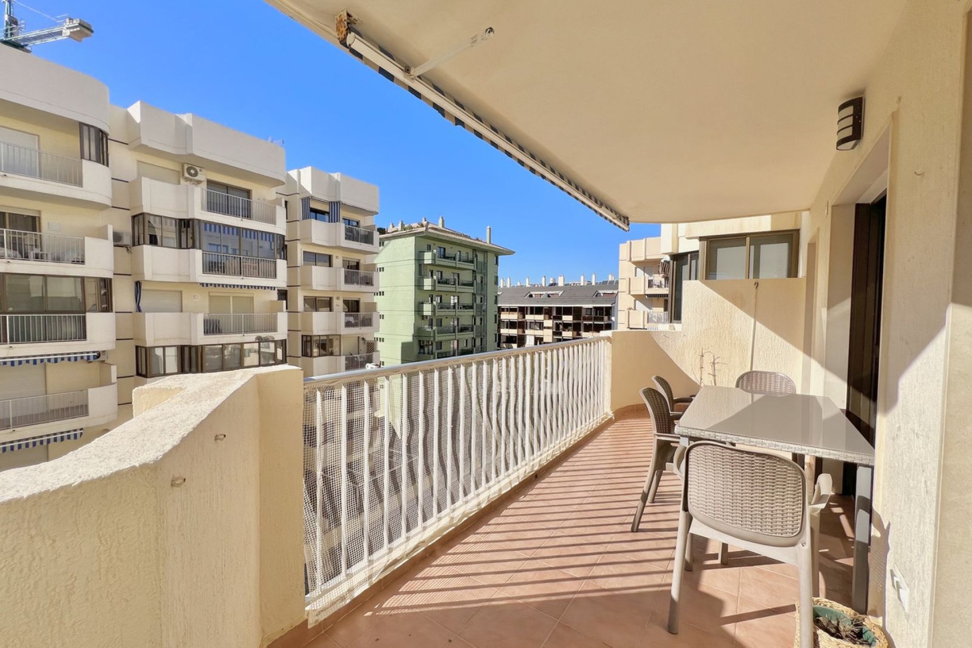 Resale - Apartment - Middle Floor Apartment - Fuengirola - Fuengirola Centro