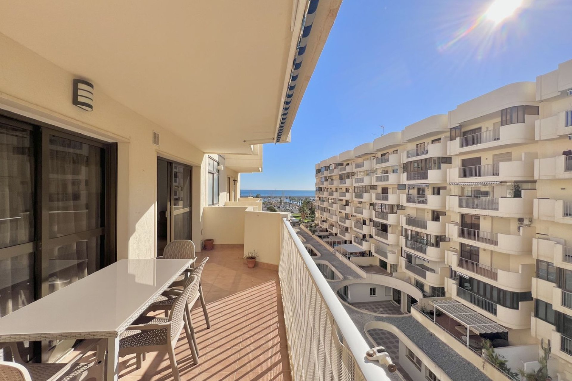 Resale - Apartment - Middle Floor Apartment - Fuengirola - Fuengirola Centro