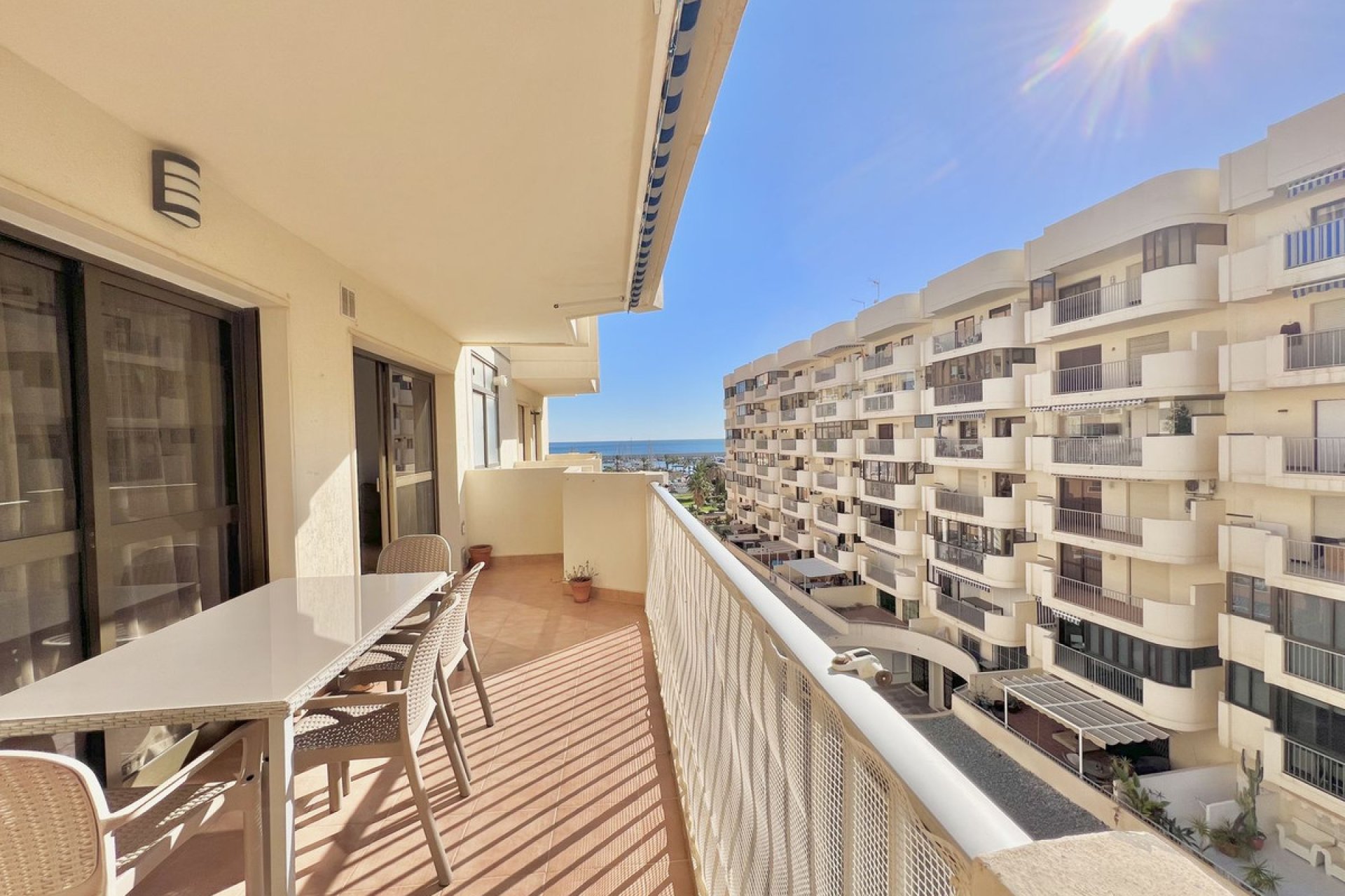 Resale - Apartment - Middle Floor Apartment - Fuengirola - Fuengirola Centro